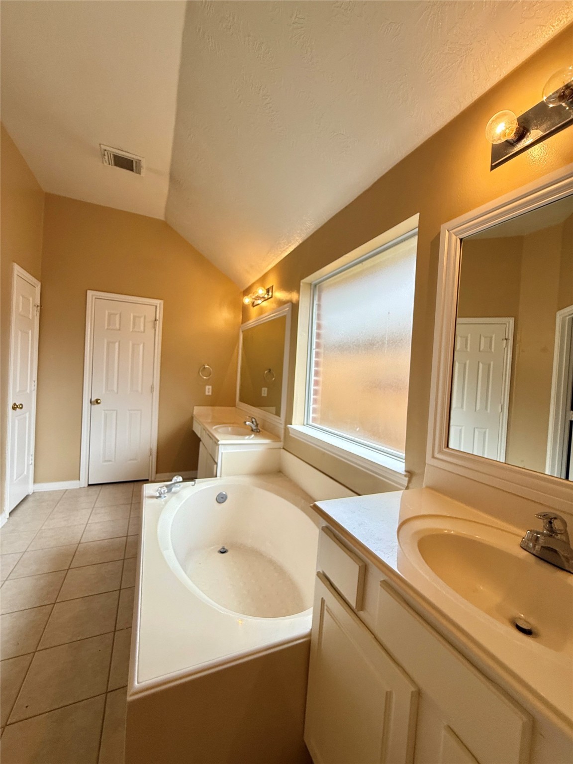 11115 Creekline Green Court Property Photo 25