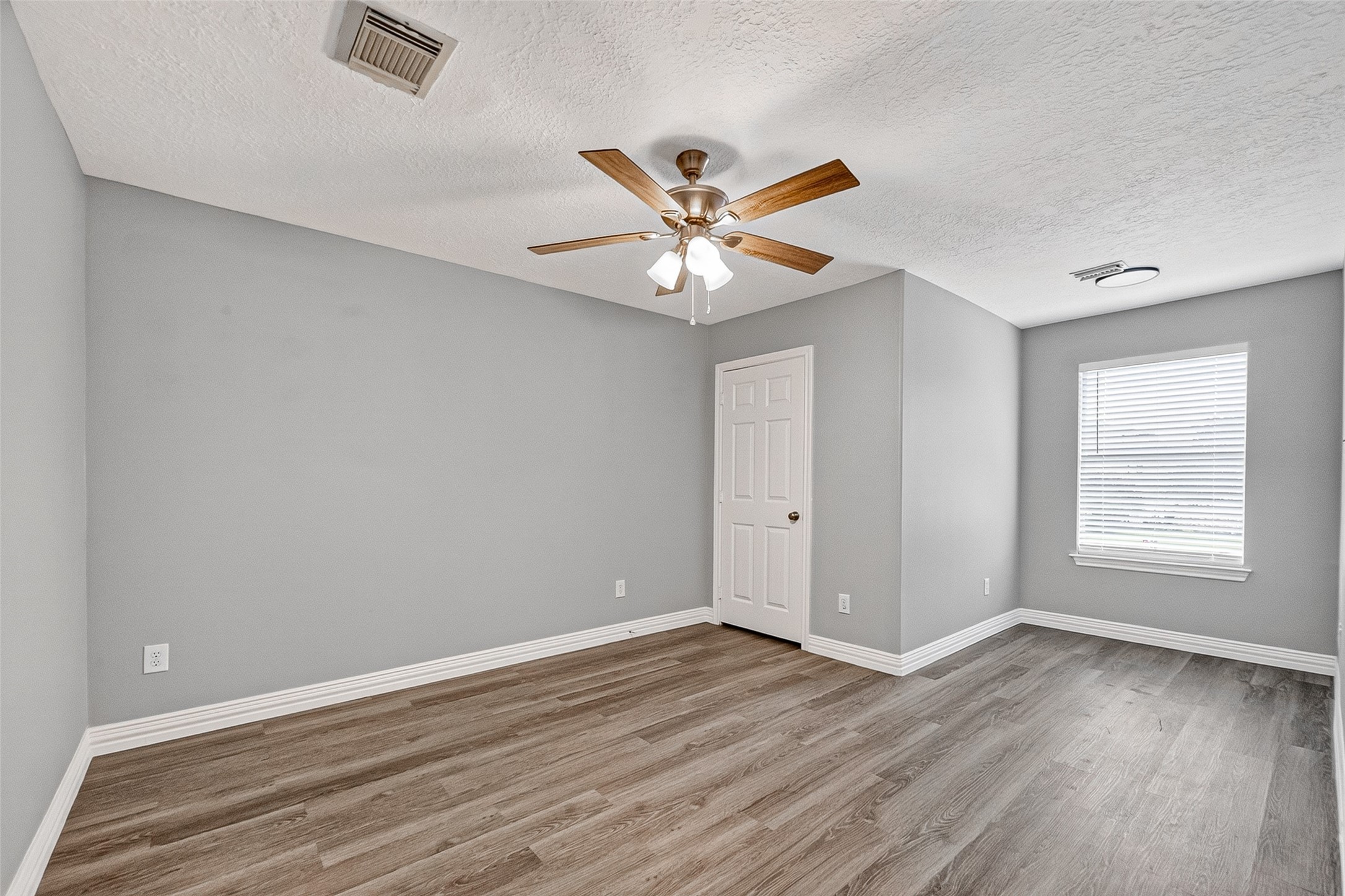 2034 Glencove Drive Property Photo 20