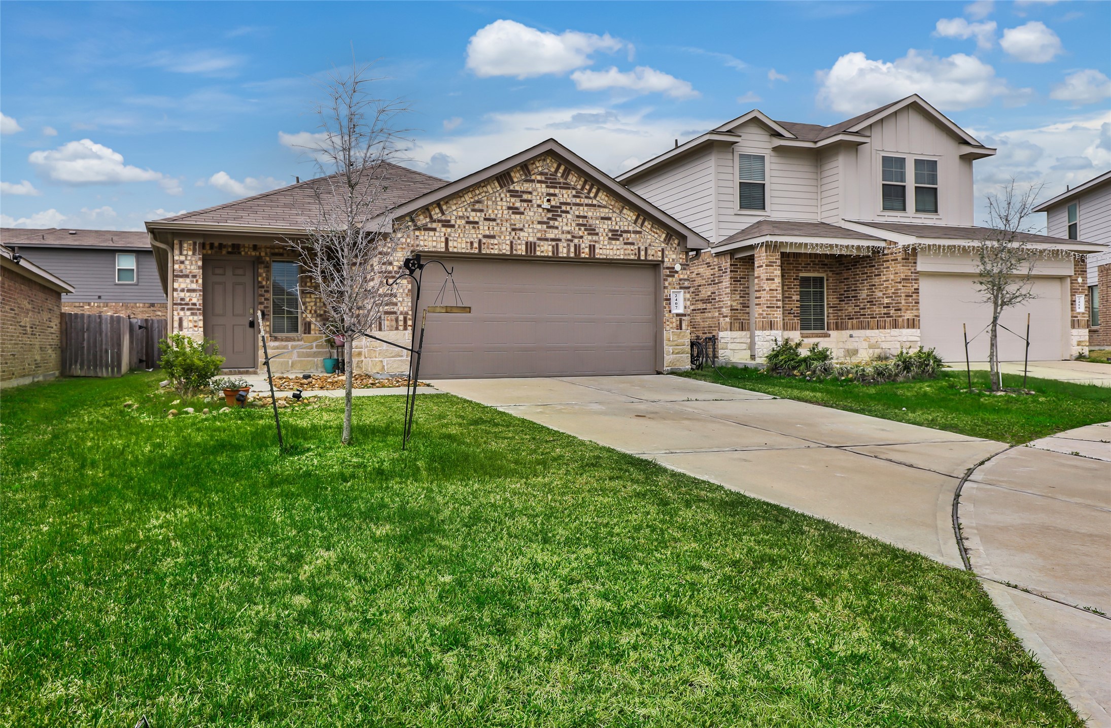 2407 Poplar Copse Court Property Photo 1