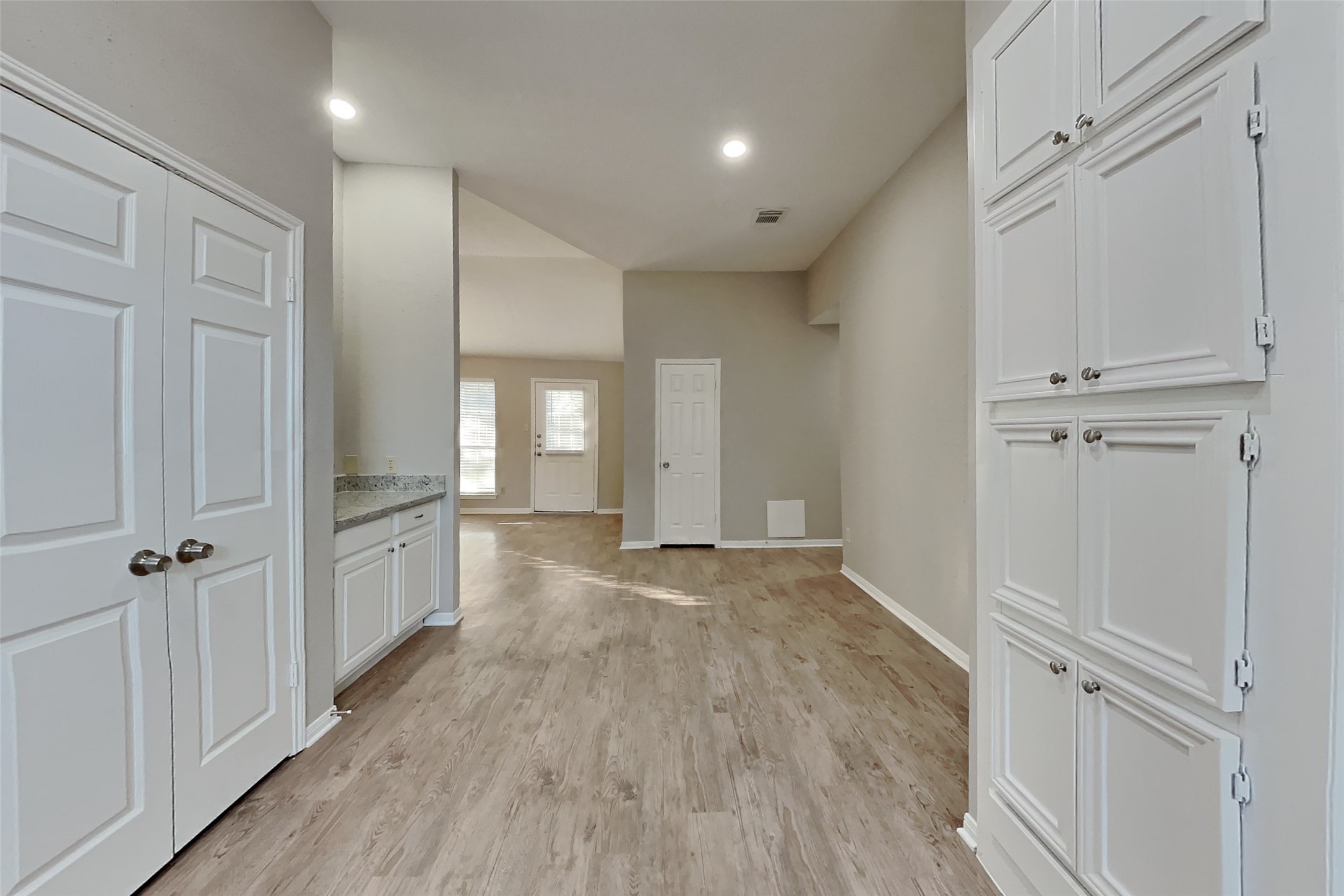 12203 Canterhurst Way Property Photo 6