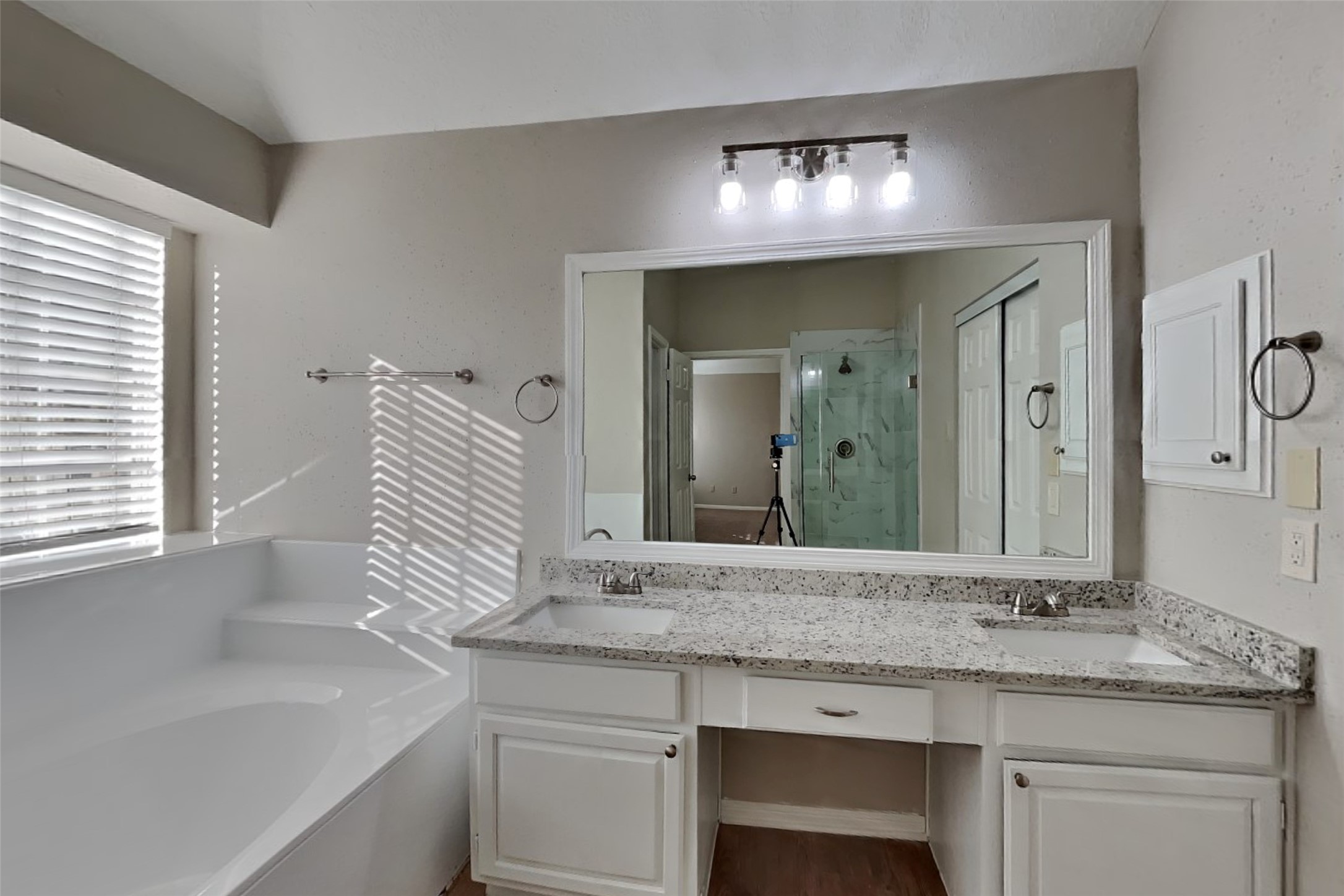 12203 Canterhurst Way Property Photo 11