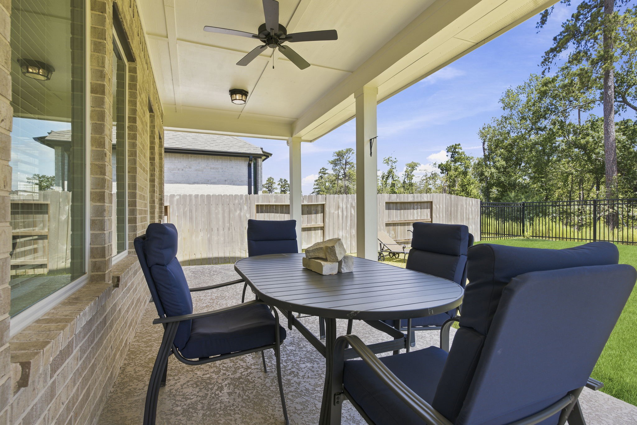 1042 Windy Creek Path Property Photo 9