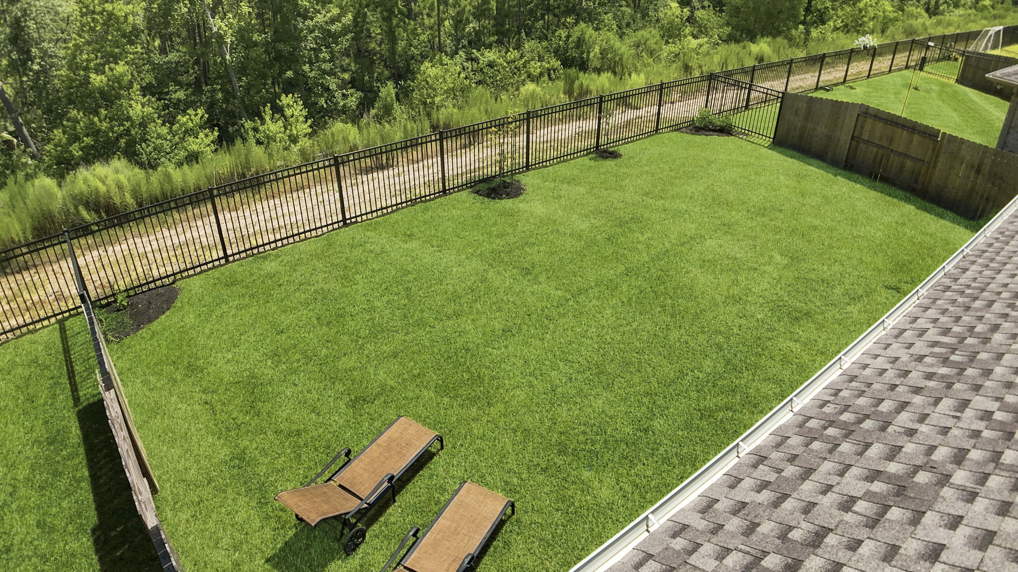 1042 Windy Creek Path Property Photo 11