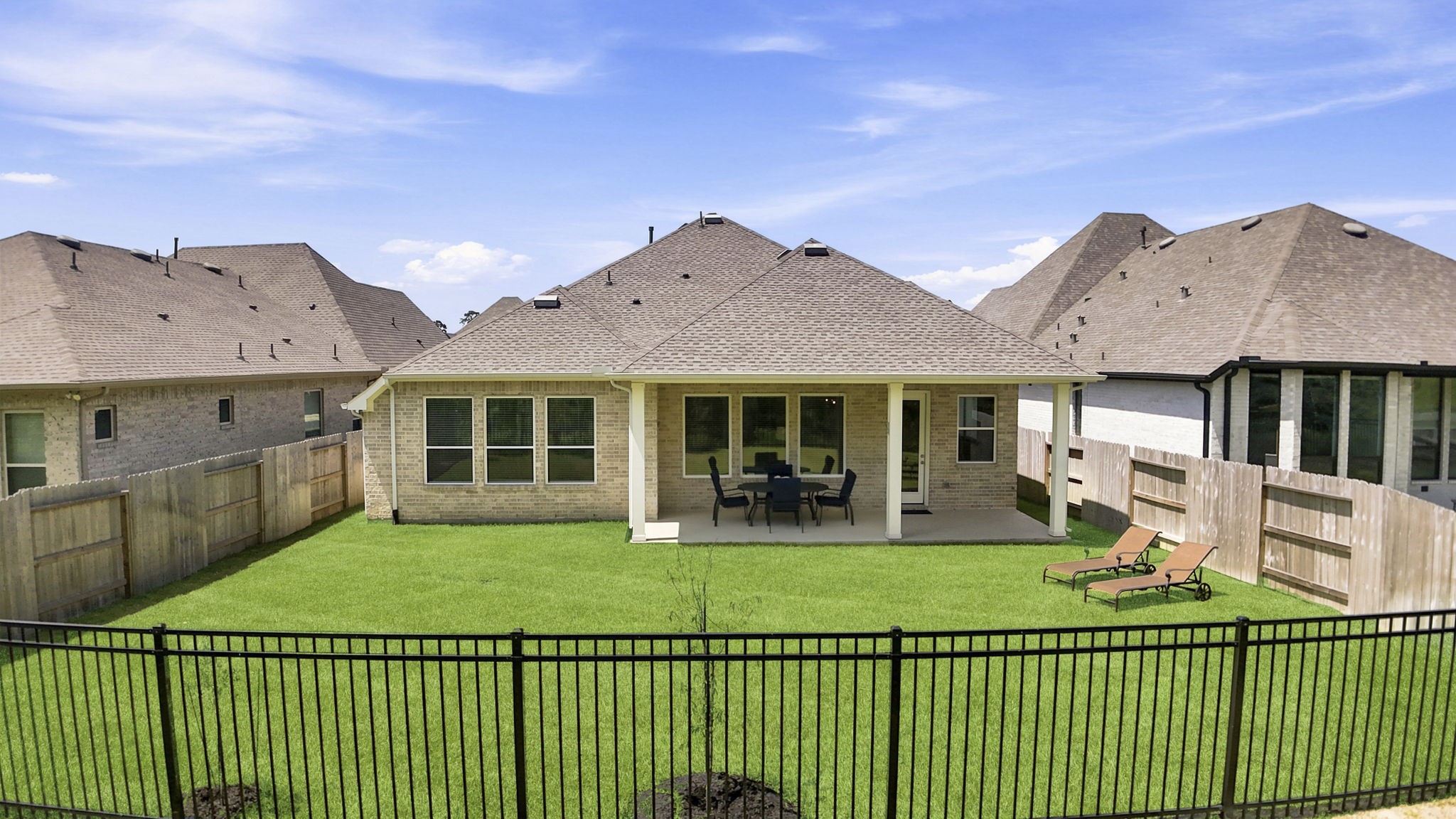 1042 Windy Creek Path Property Photo 12
