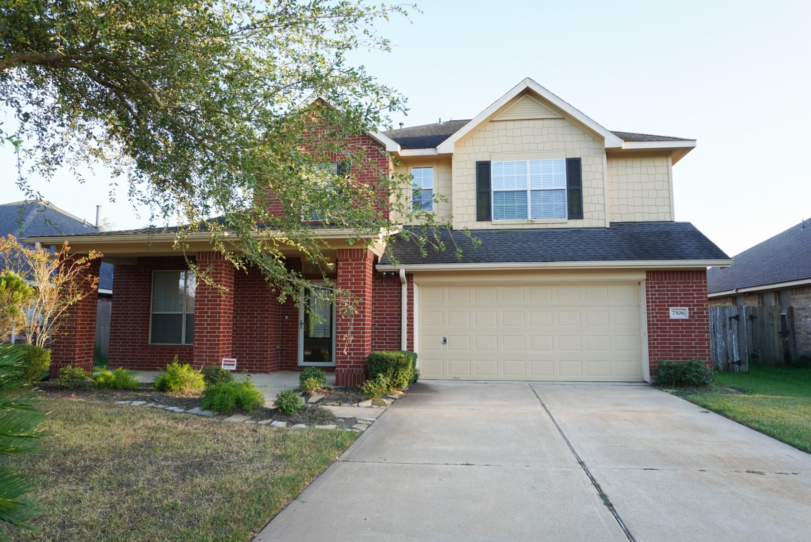 7506 Stone Arbor Lane Property Photo 1