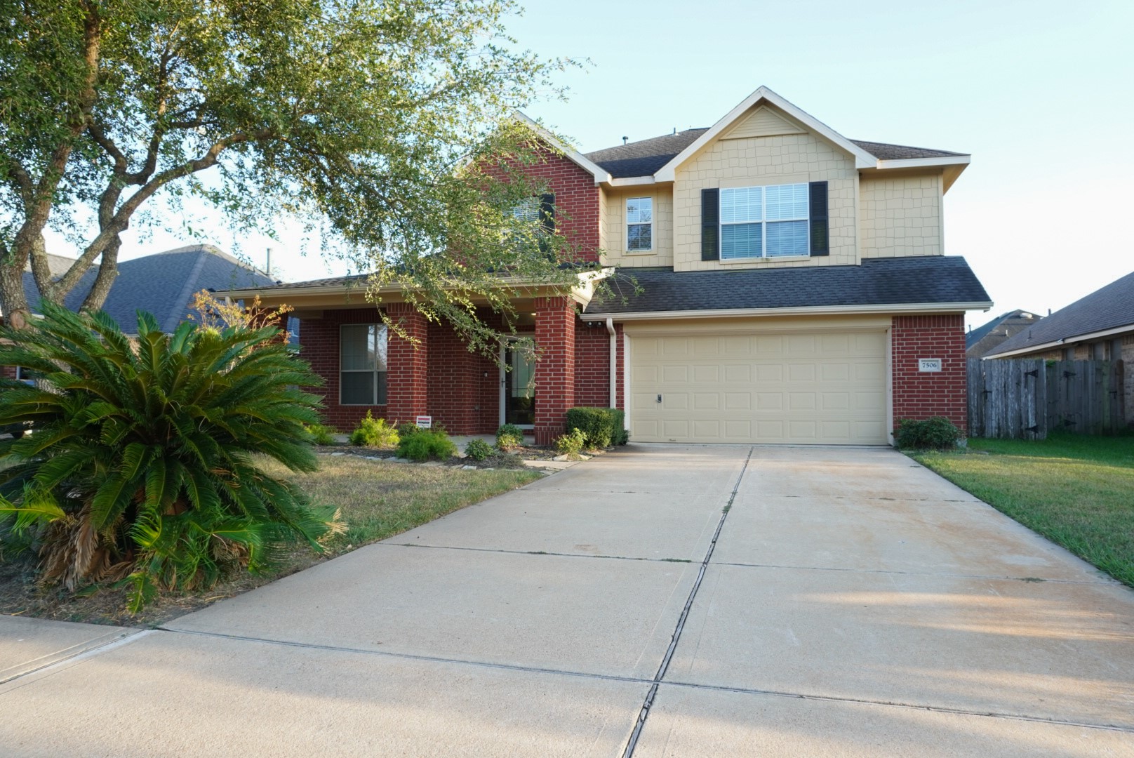 7506 Stone Arbor Lane Property Photo 2