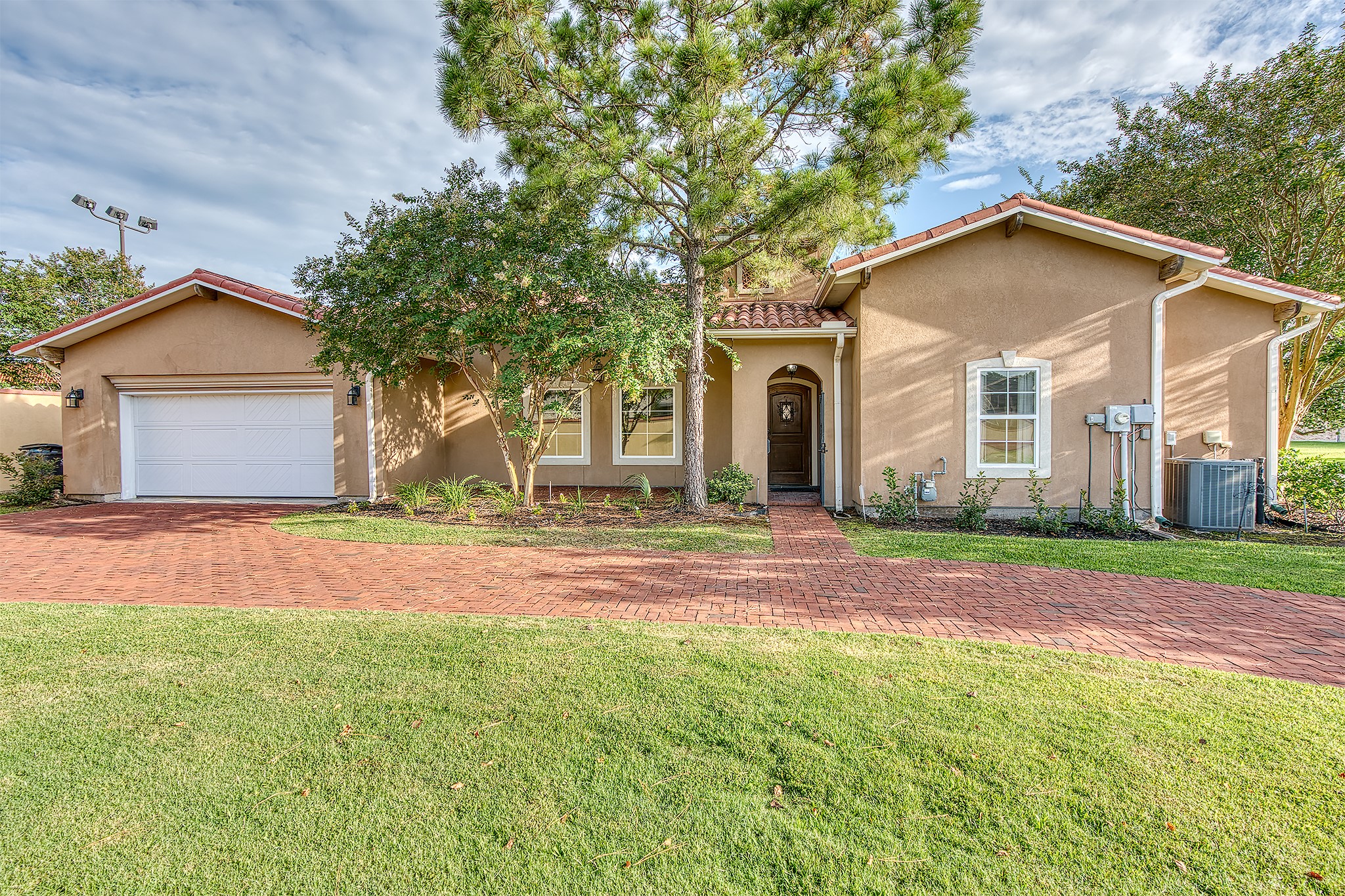 6461 Bell Pointe Property Photo