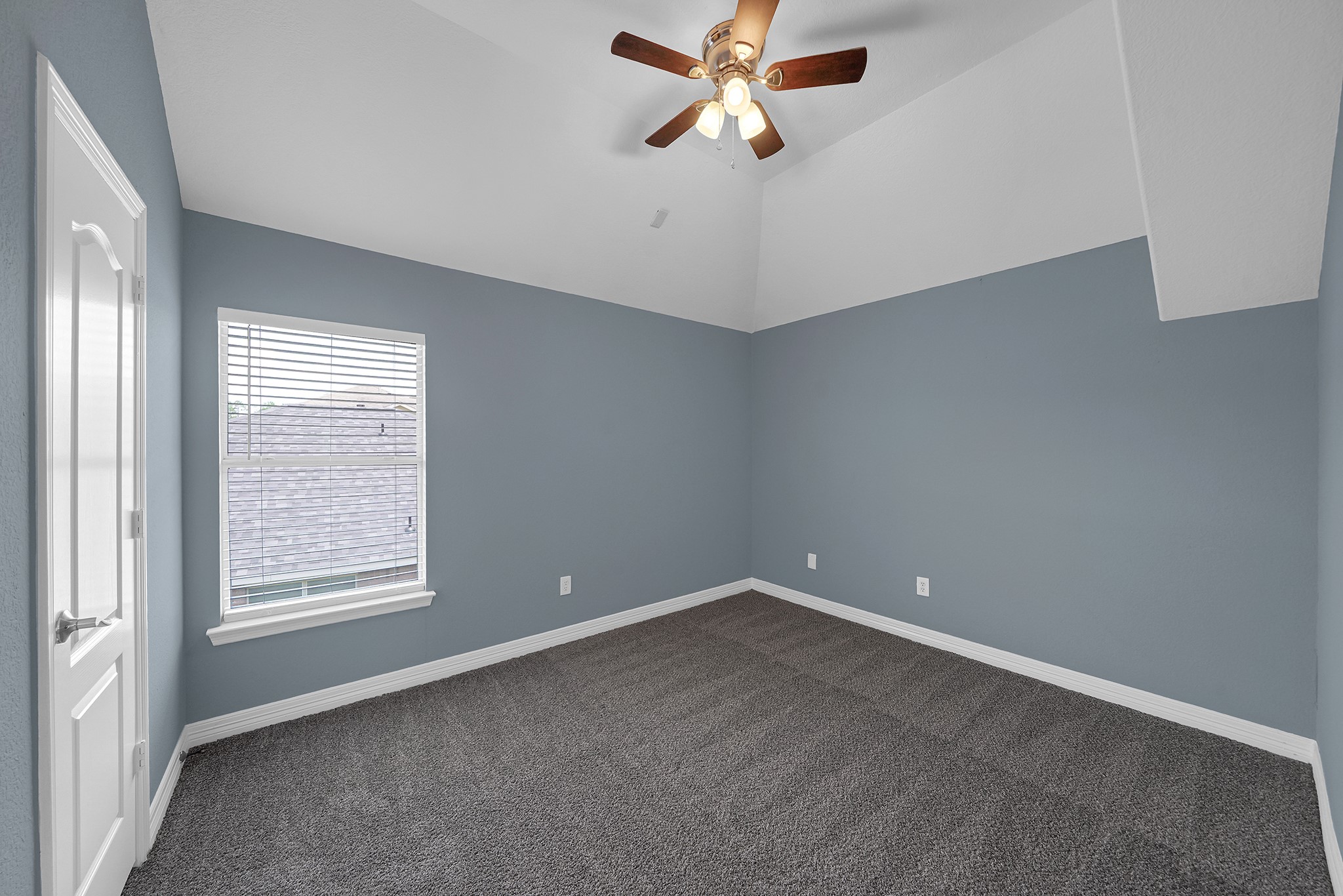 5107 Lost Cove Lane Property Photo 27