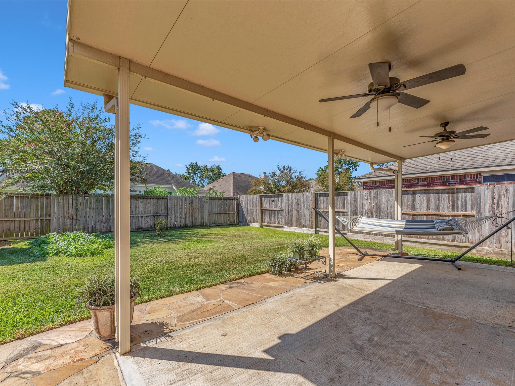2403 Floral Ridge Drive Property Photo 3