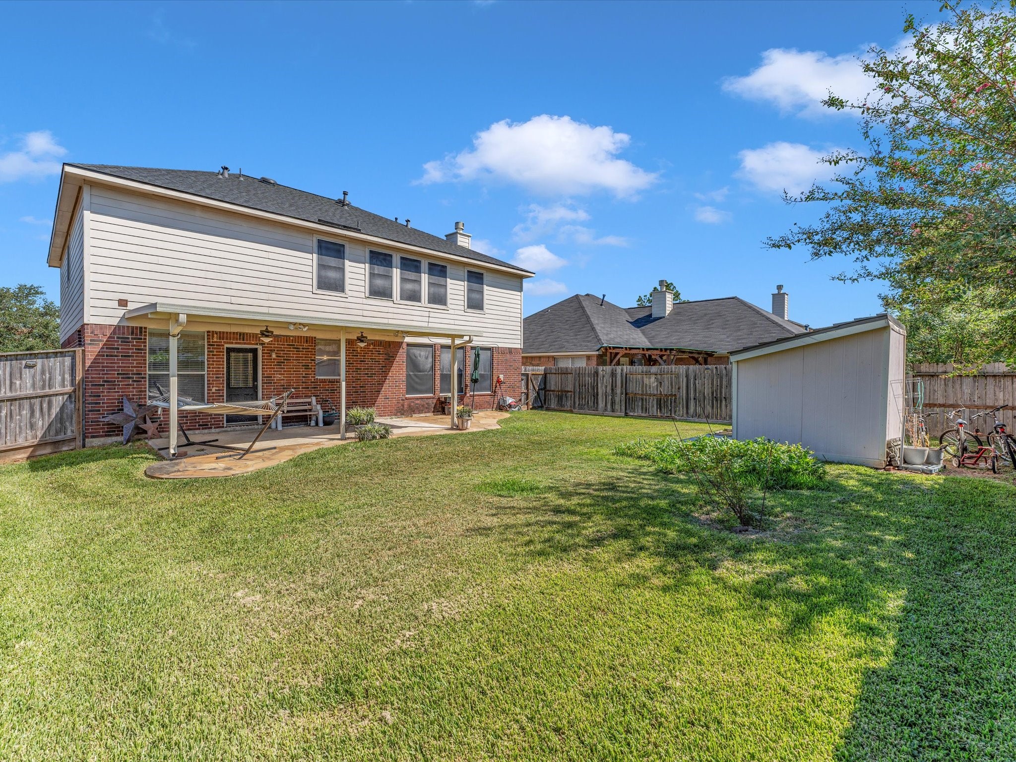 2403 Floral Ridge Drive Property Photo 4