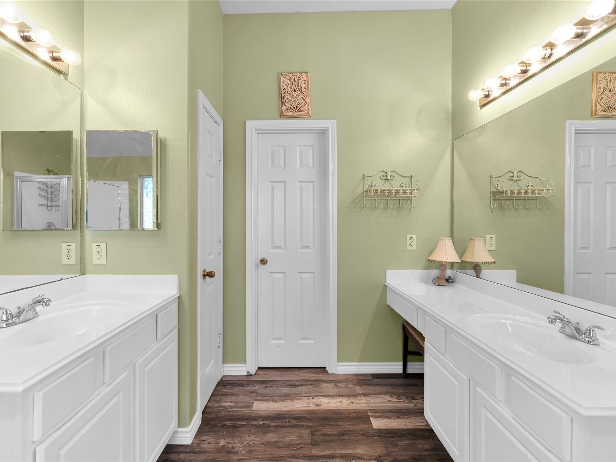 2403 Floral Ridge Drive Property Photo 15