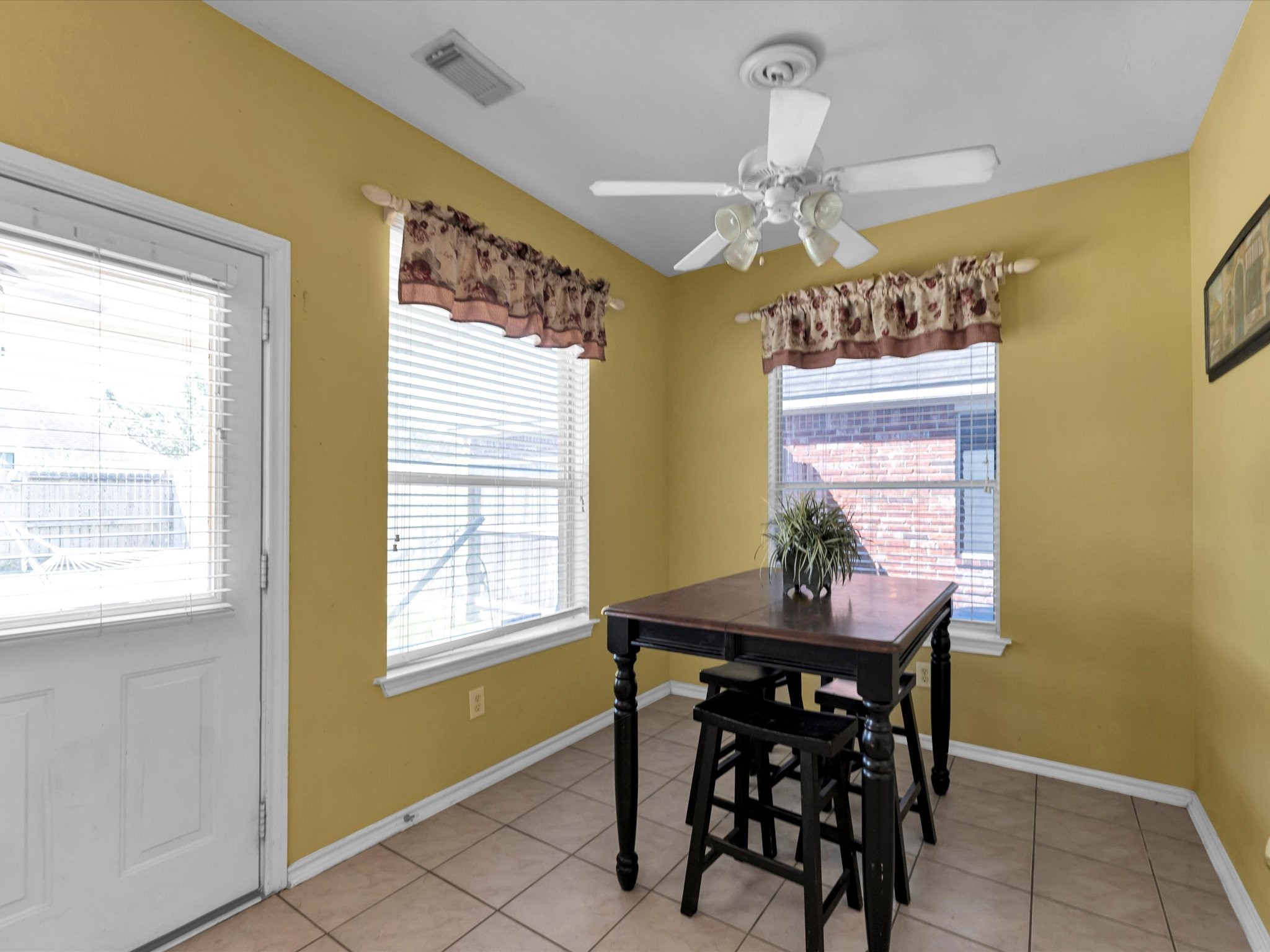 2403 Floral Ridge Drive Property Photo 20
