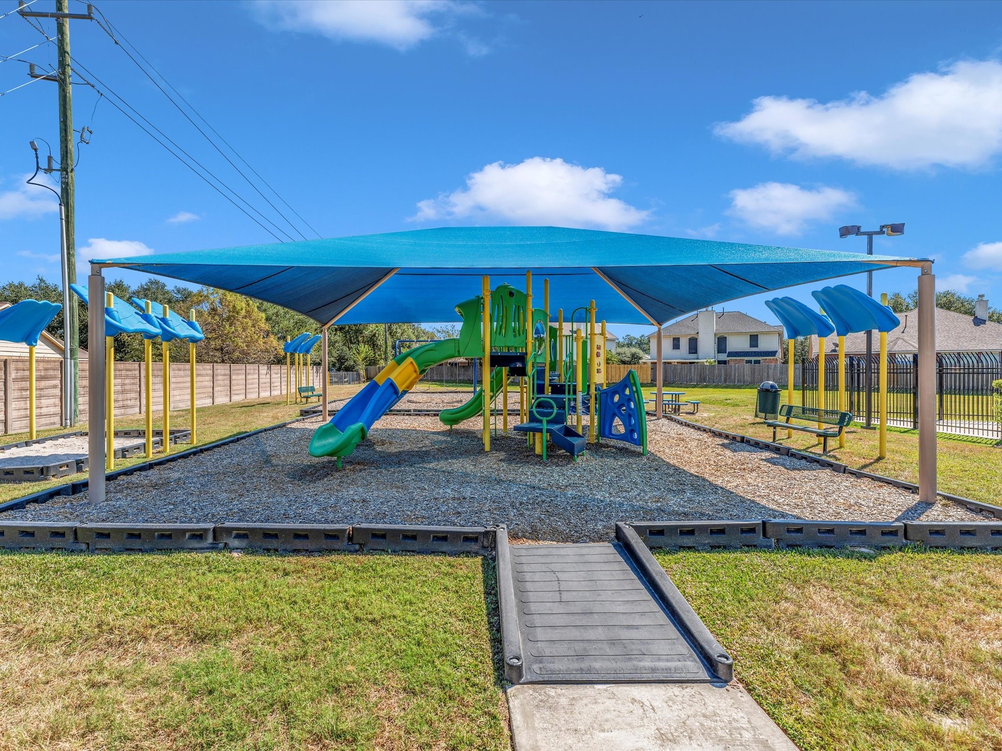 2403 Floral Ridge Drive Property Photo 36