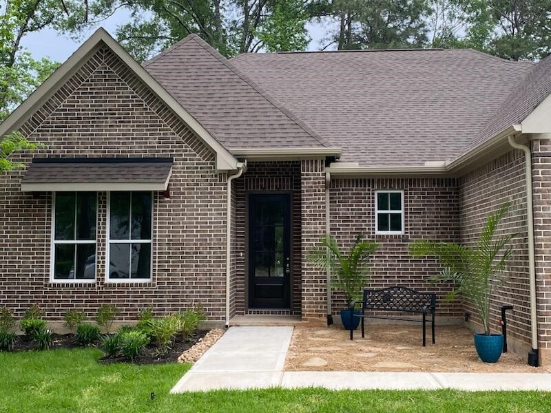 557 HERMITAGE COURT Property Photo 1