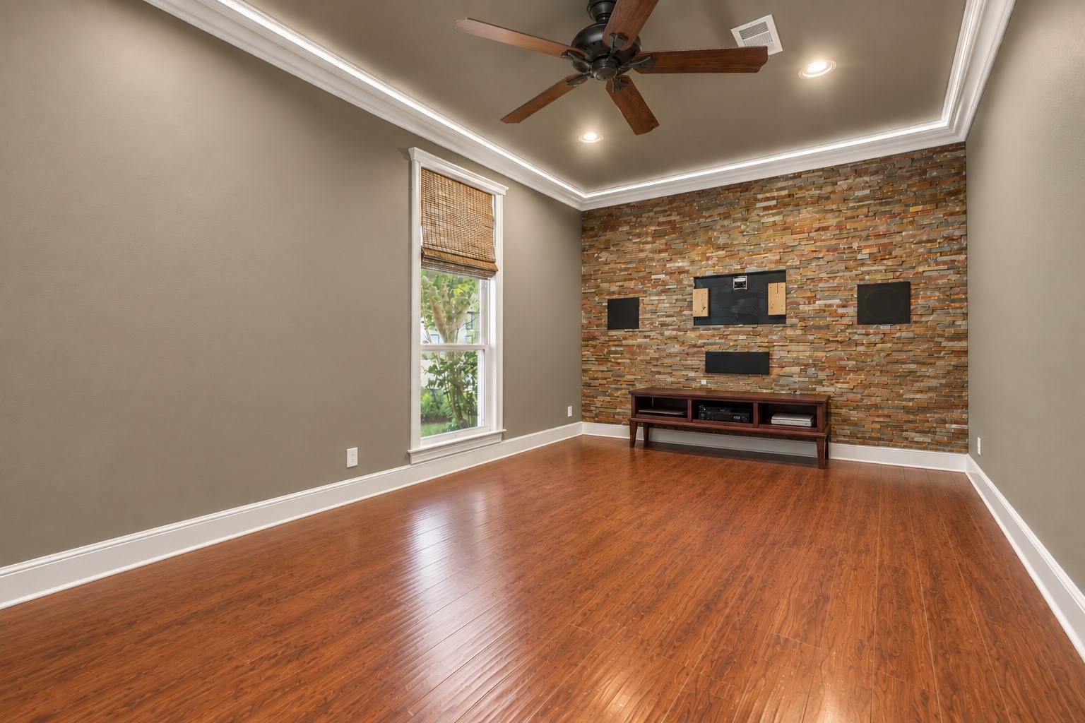 903 Live Oak Lane Property Photo 31