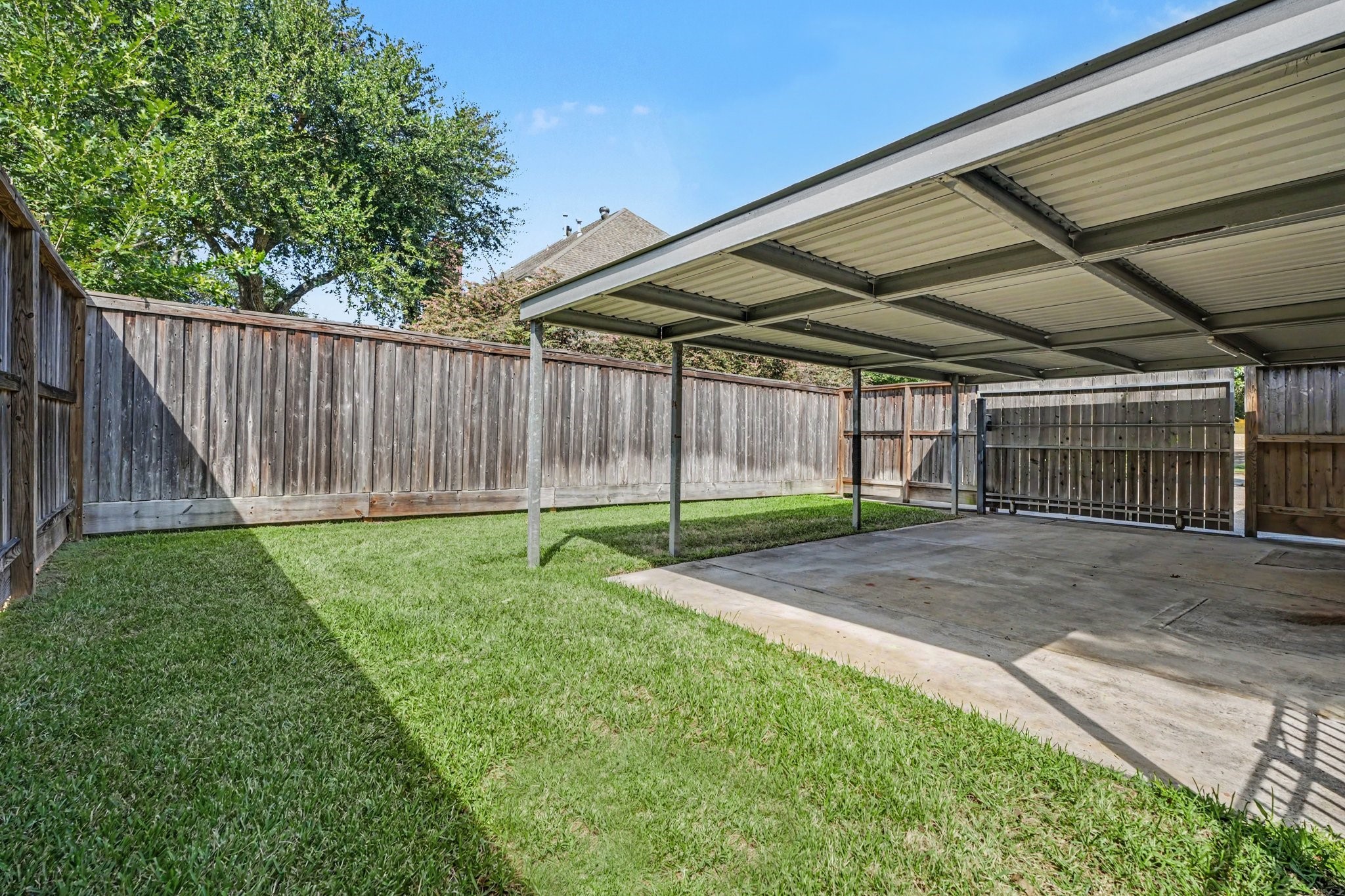 903 Live Oak Lane Property Photo 32
