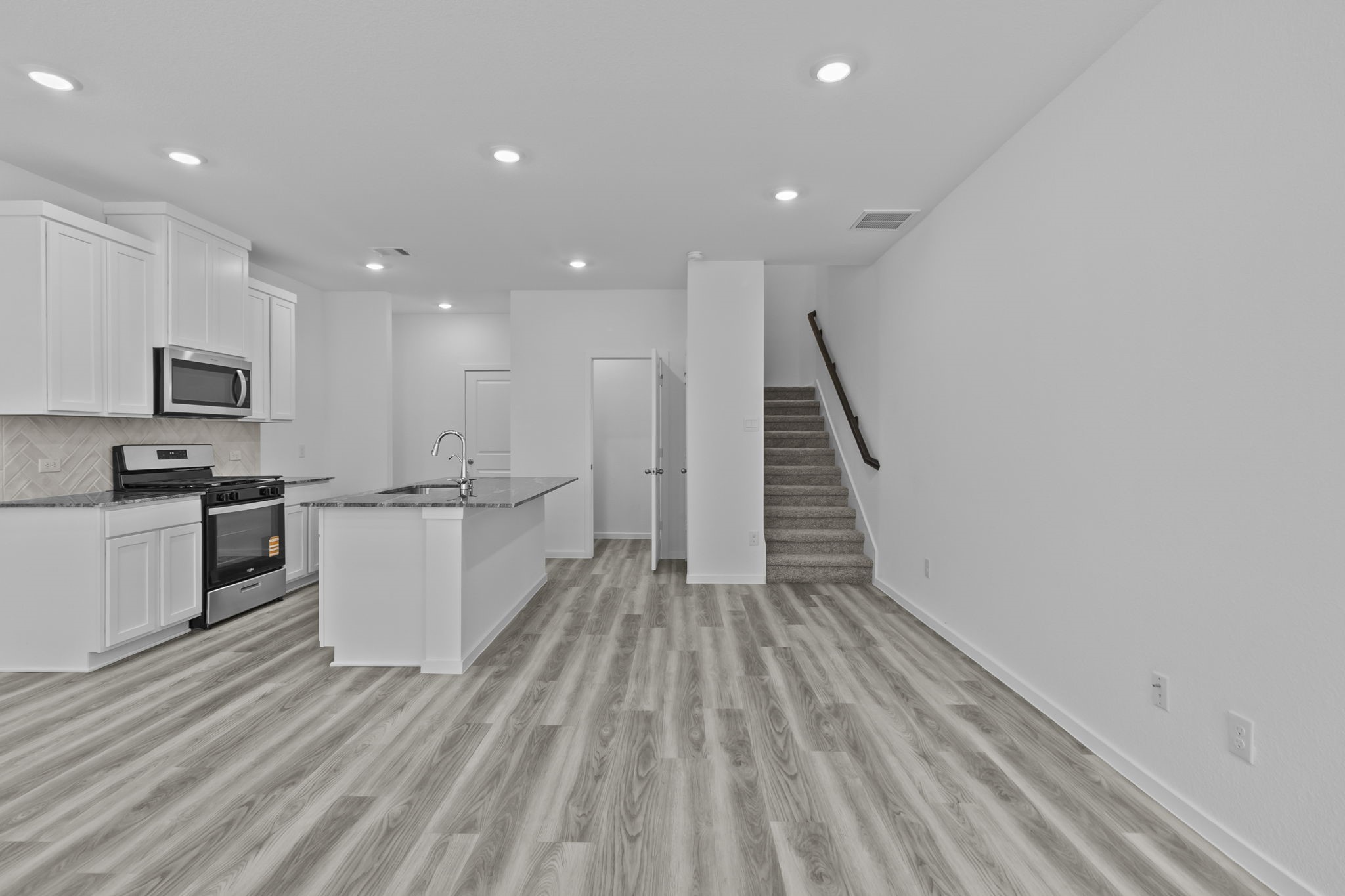 7523 Bella Springs Property Photo 9