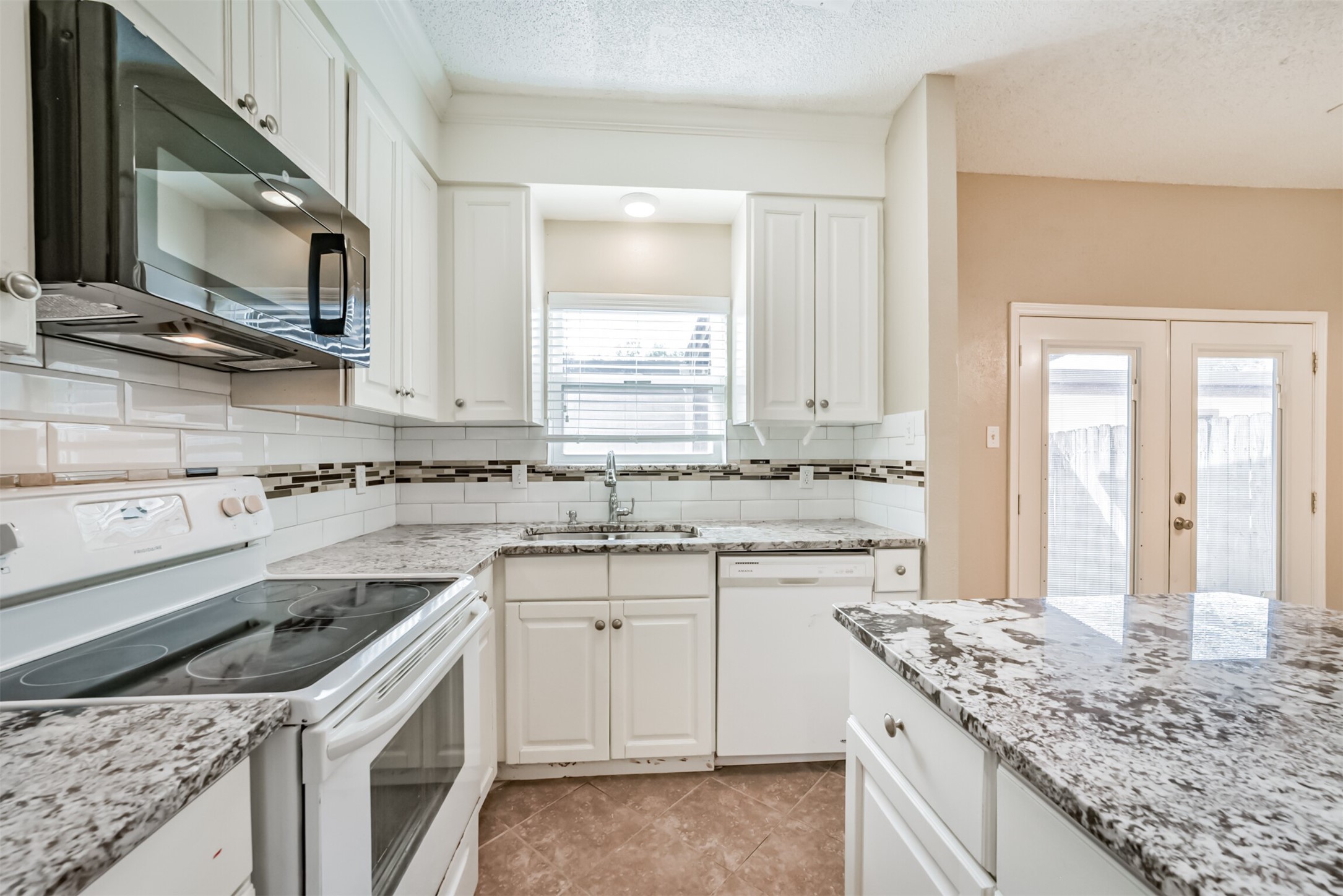 12500 Brookglade Circle 172 Property Photo 16