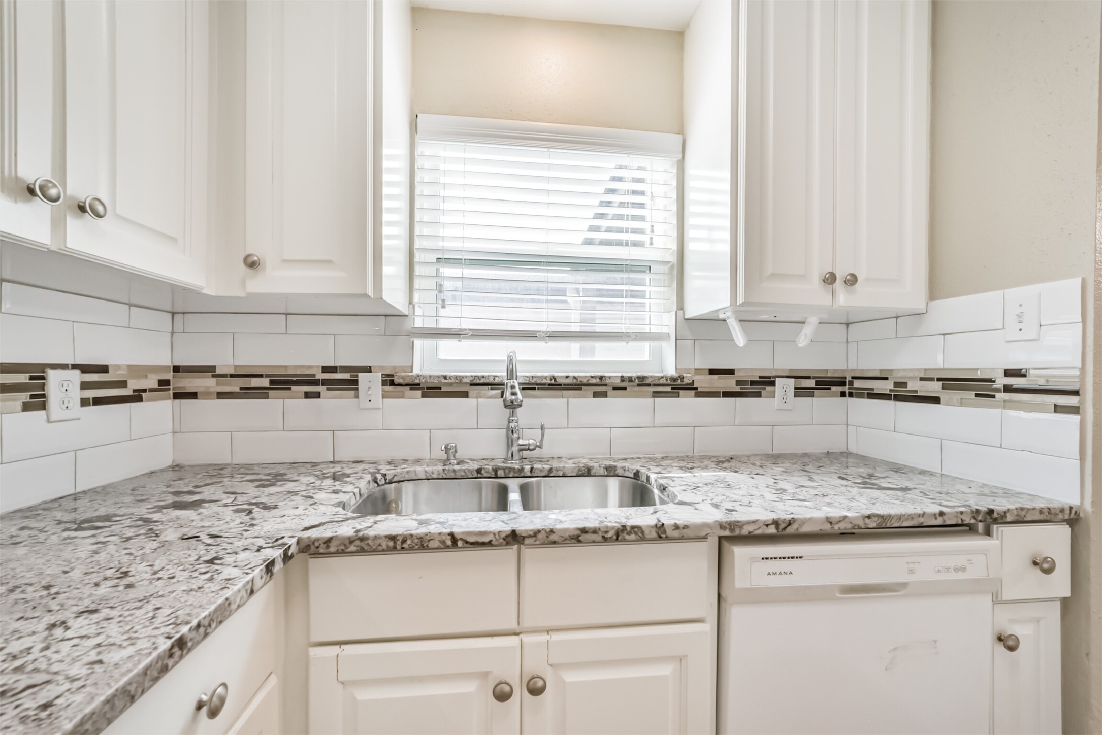 12500 Brookglade Circle 172 Property Photo 18