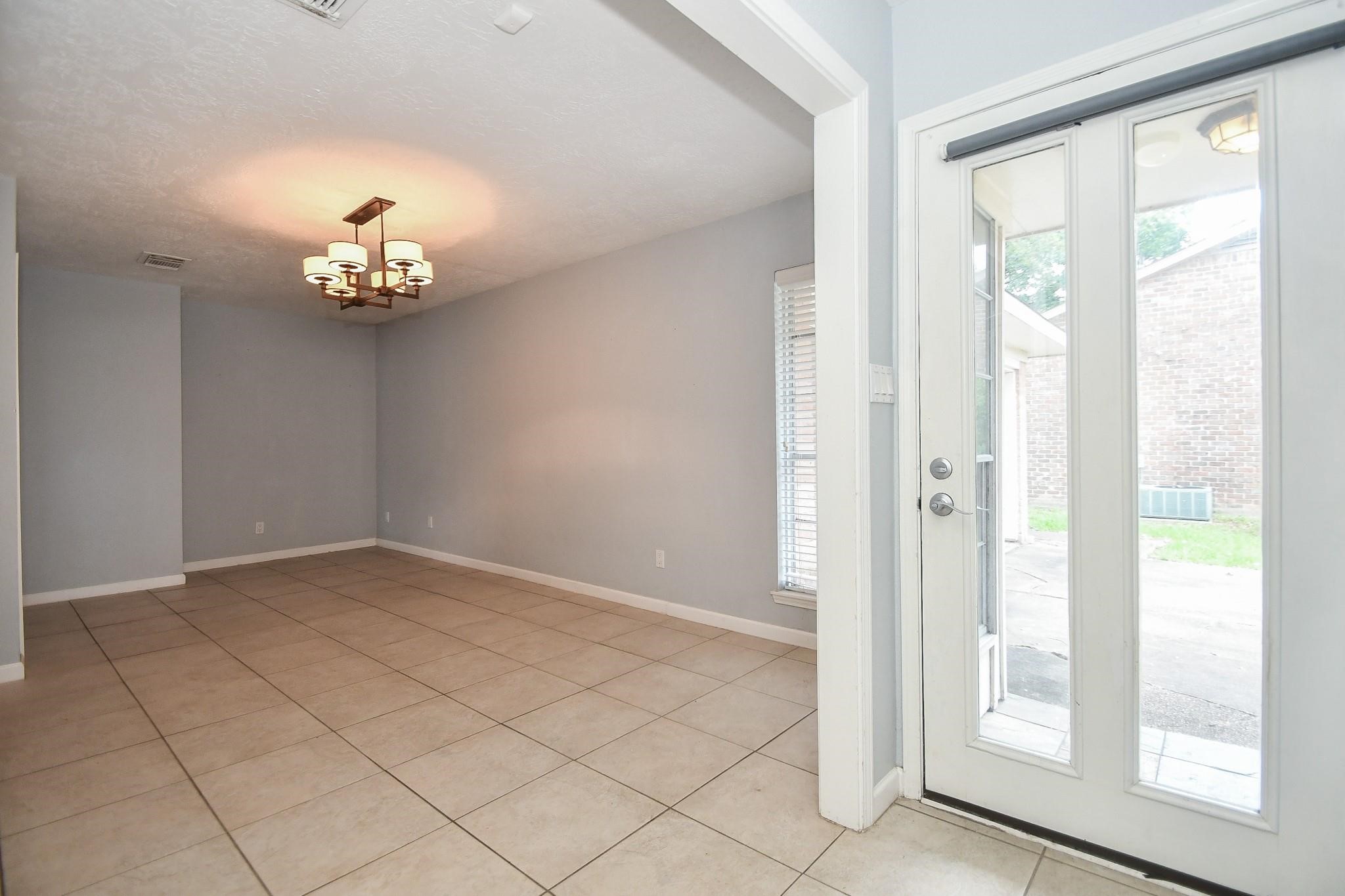 12927 Westmere Drive Property Photo 4