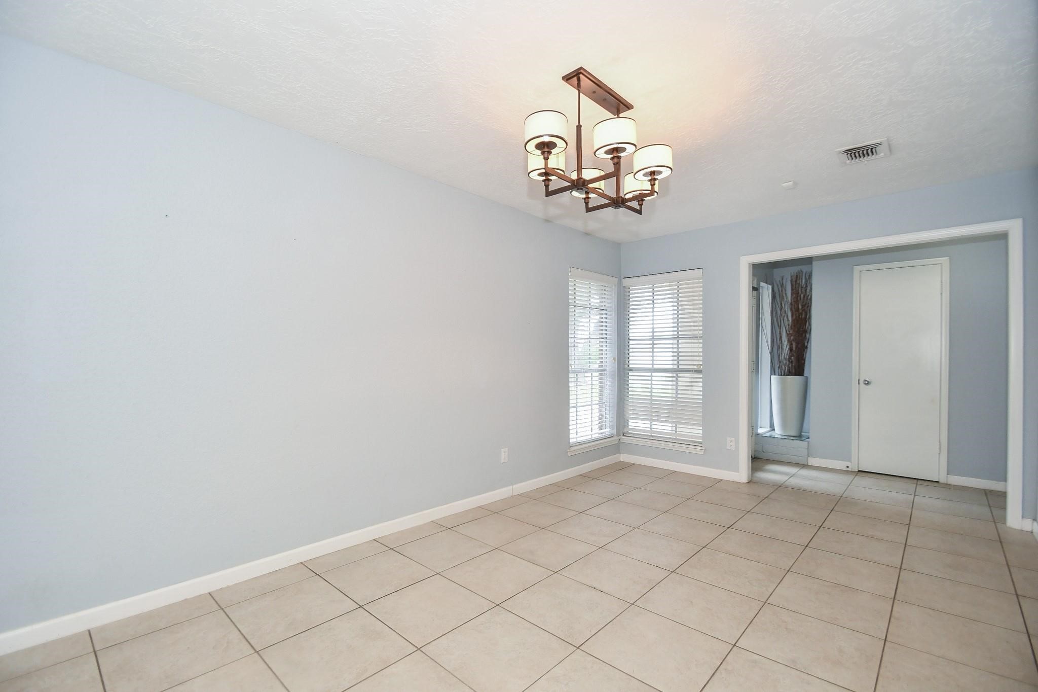 12927 Westmere Drive Property Photo 5
