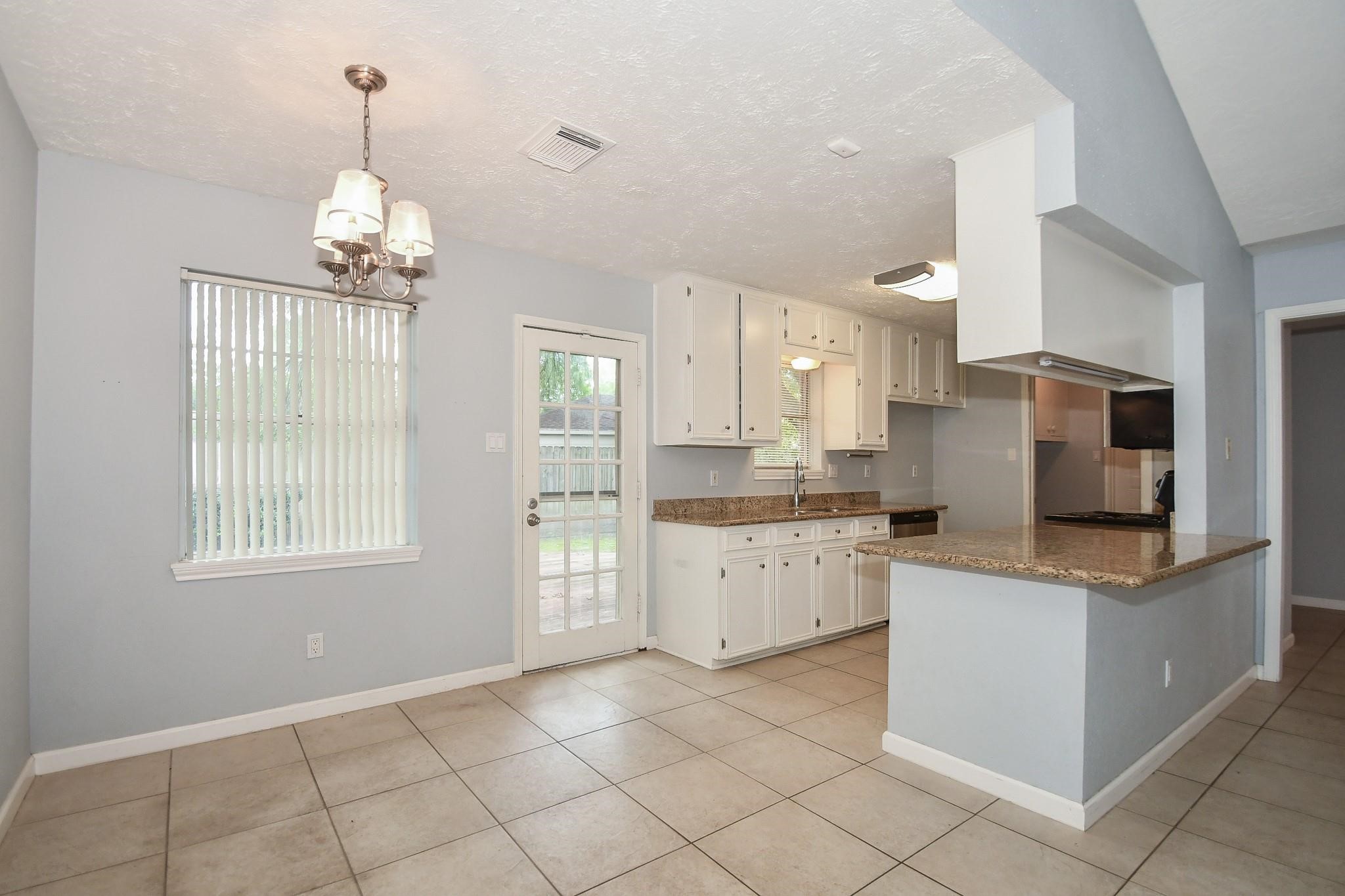 12927 Westmere Drive Property Photo 8
