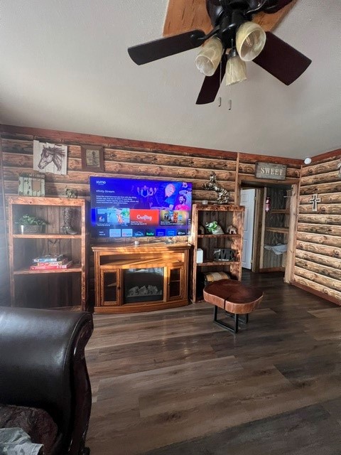 327 3rd Street Property Photo 5