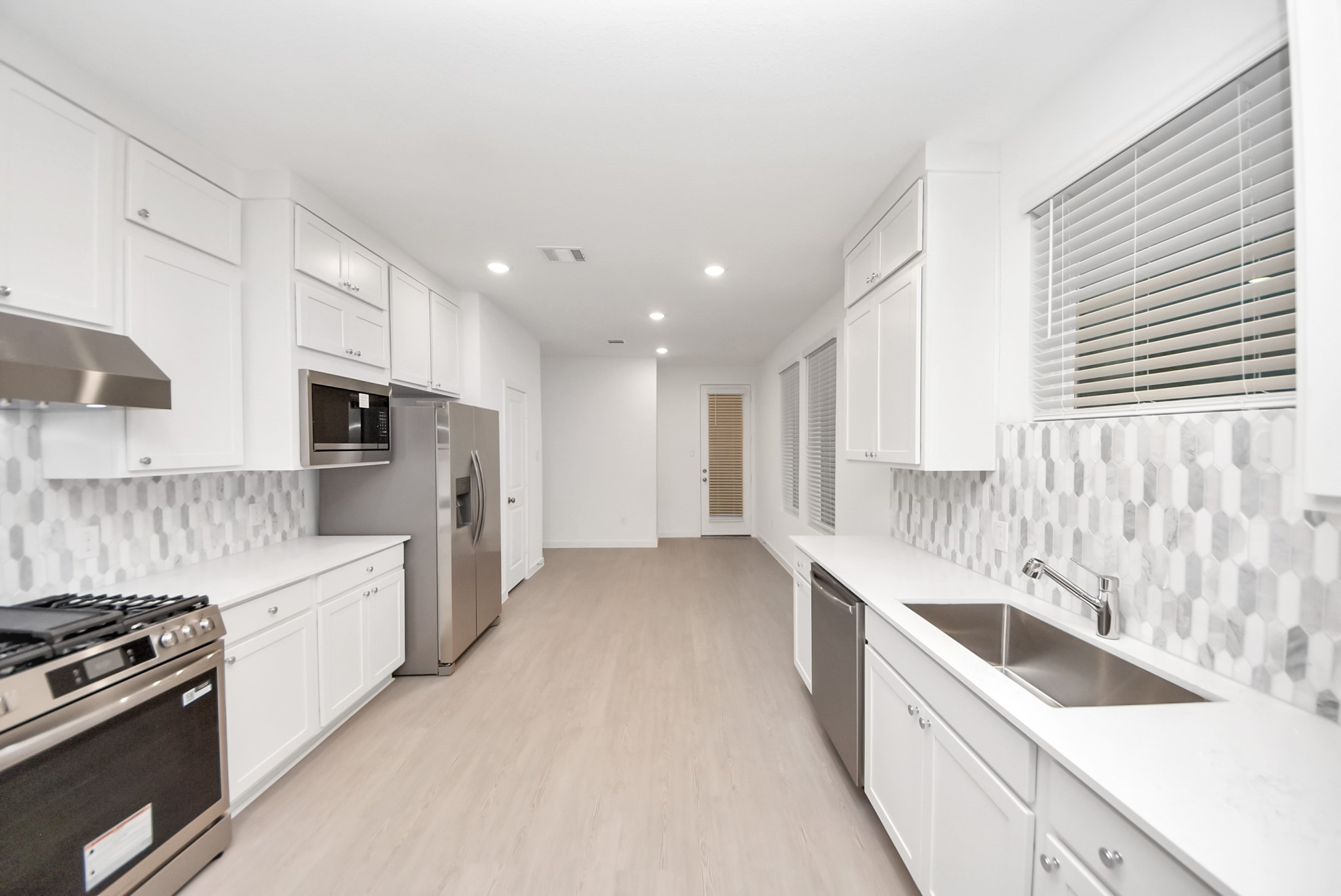 904 Capracotta Drive Property Photo 3