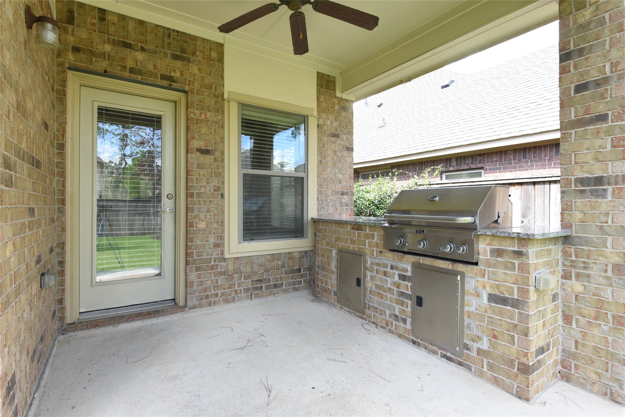 118 E Lasting Spring Circle Property Photo 4