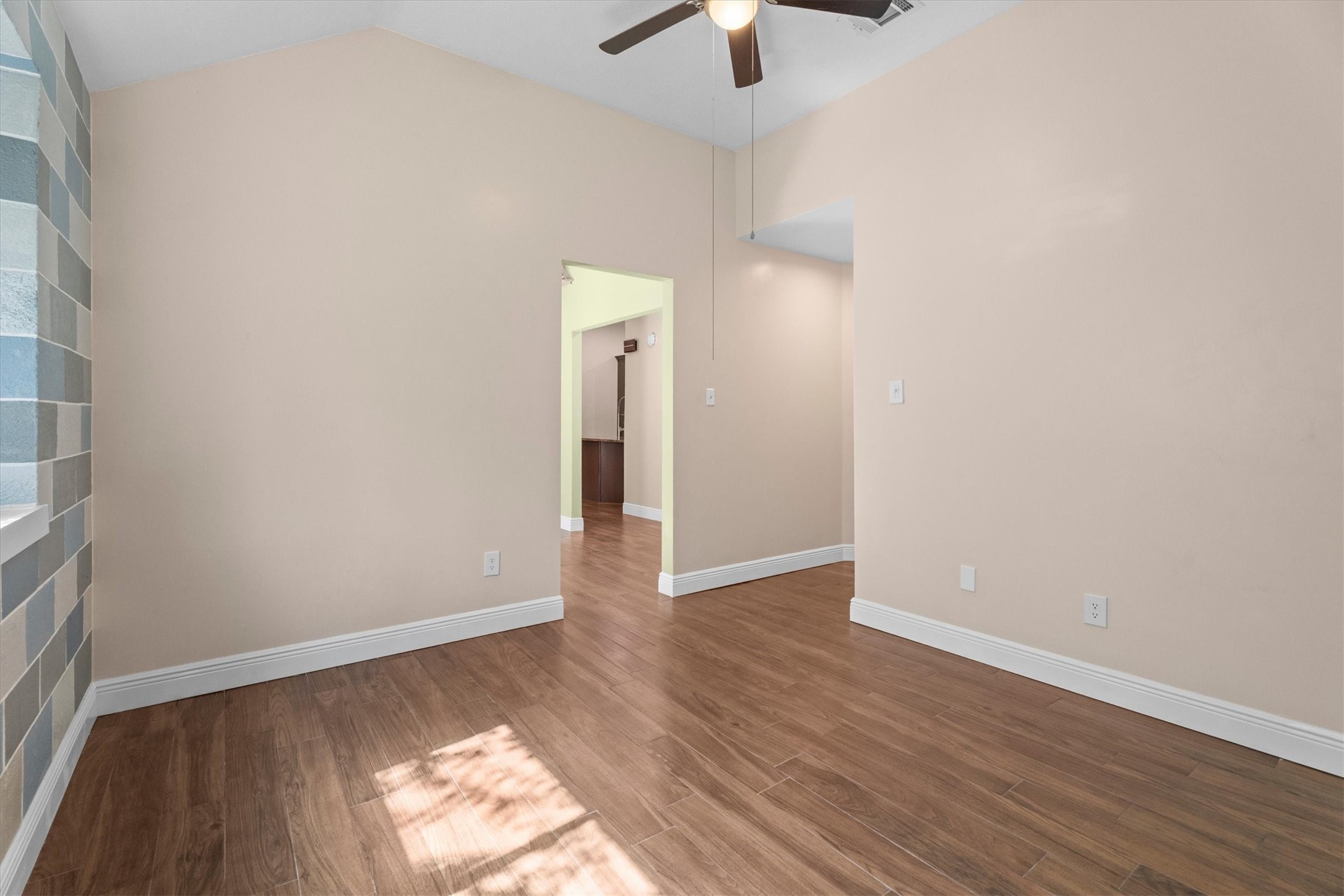 5010 Deer Point Drive Property Photo 21