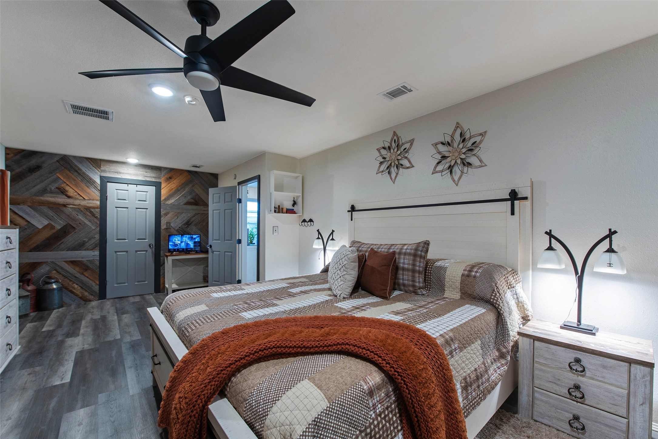 12998 Rocky Road Property Photo 28