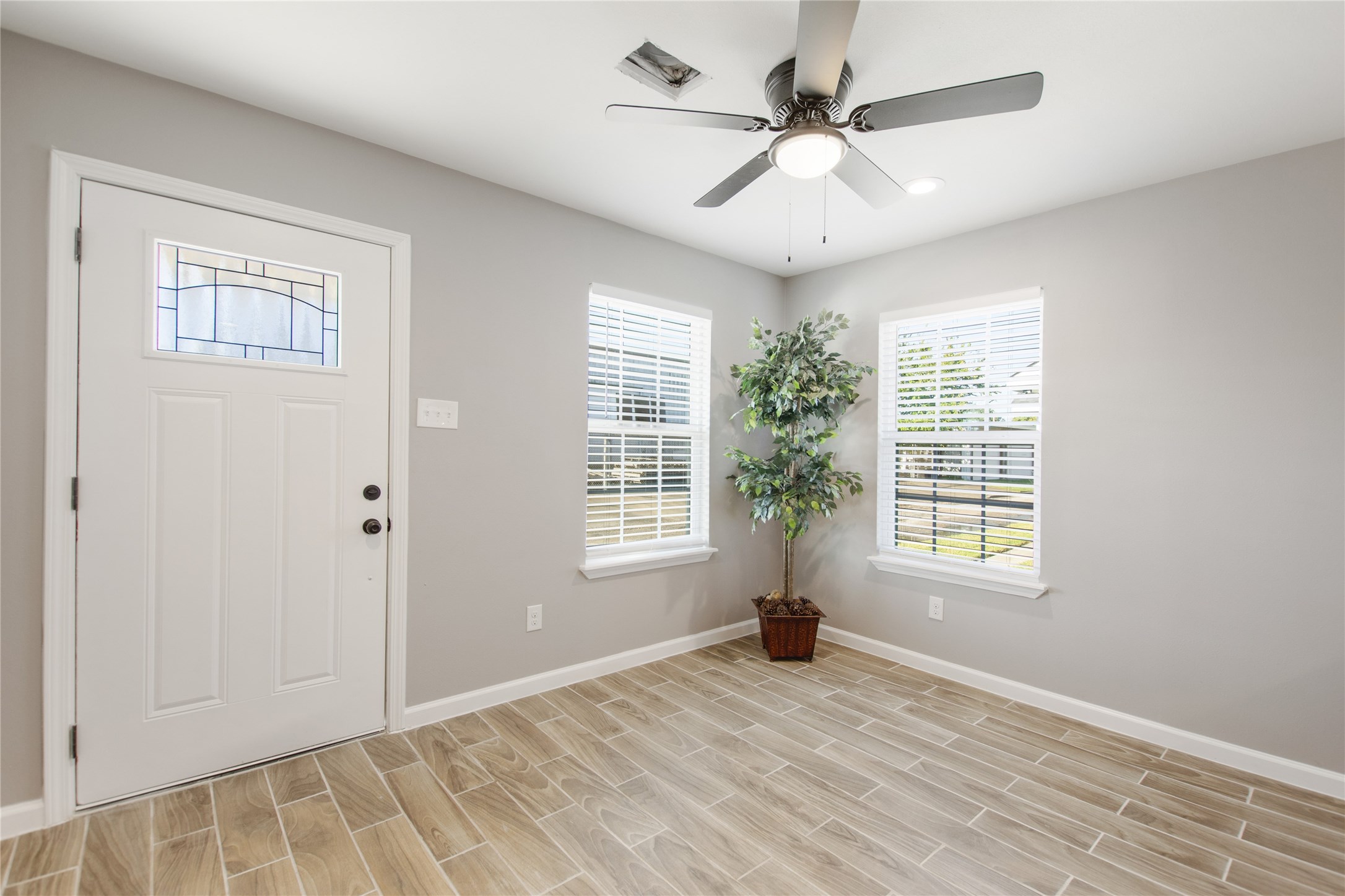 707 Hamon Drive Property Photo 2
