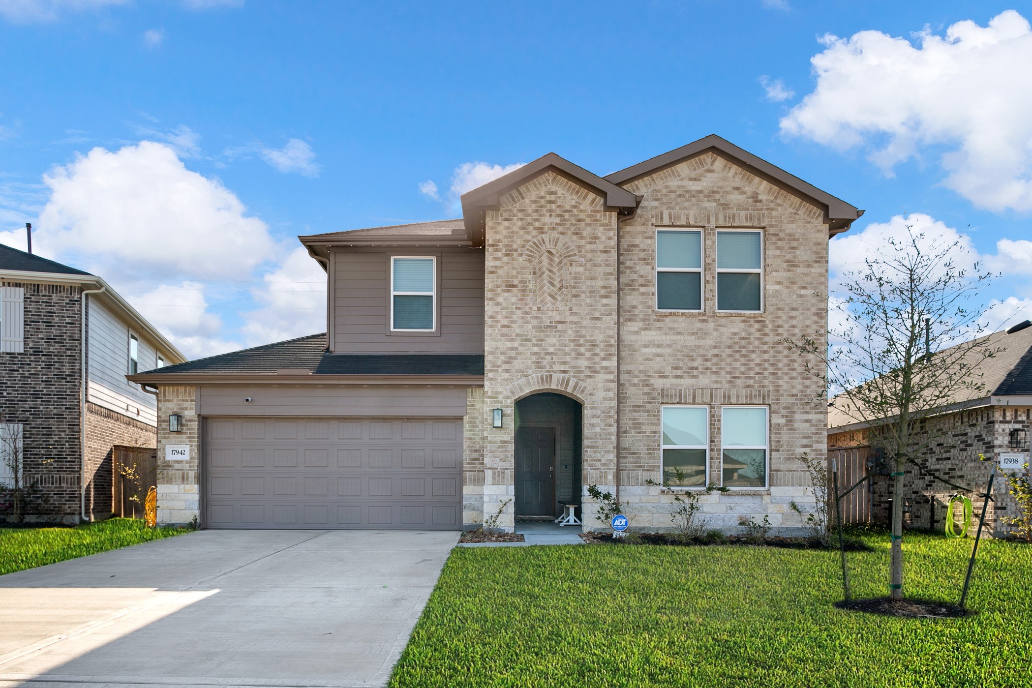 17942 Sommerset Falls Lane Property Photo