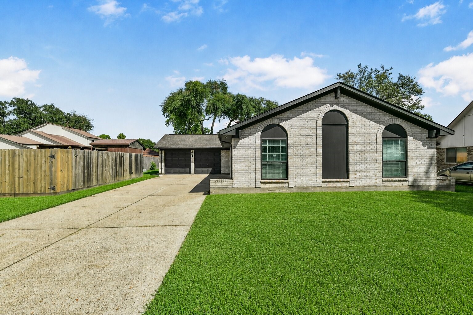 5003 Colombia Drive Property Photo 1