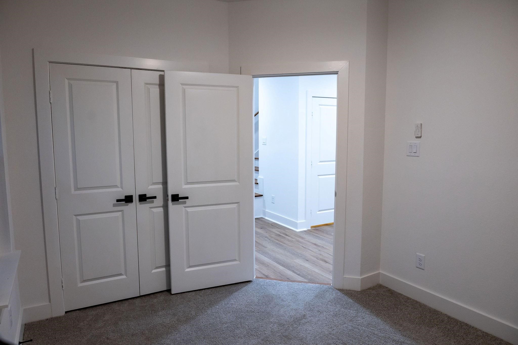 8805 Parkway Drive Drive Property Photo 13