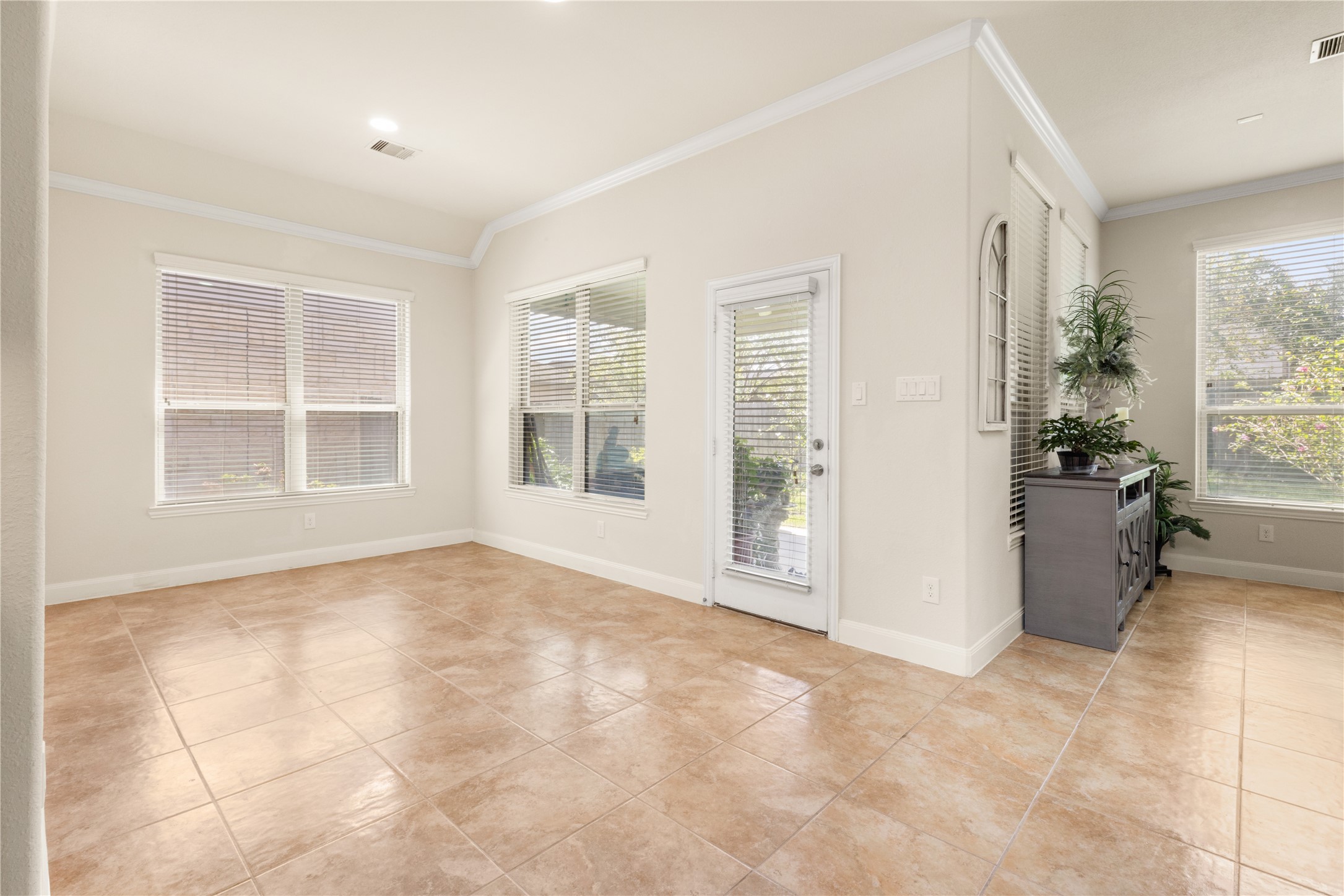 20390 Presley Grove Drive Property Photo 8