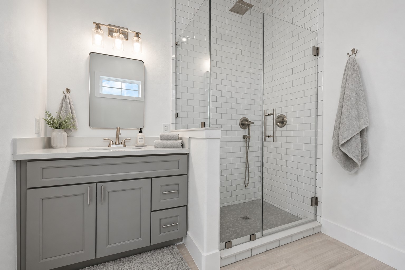 4602 Clay Street B Property Photo 5