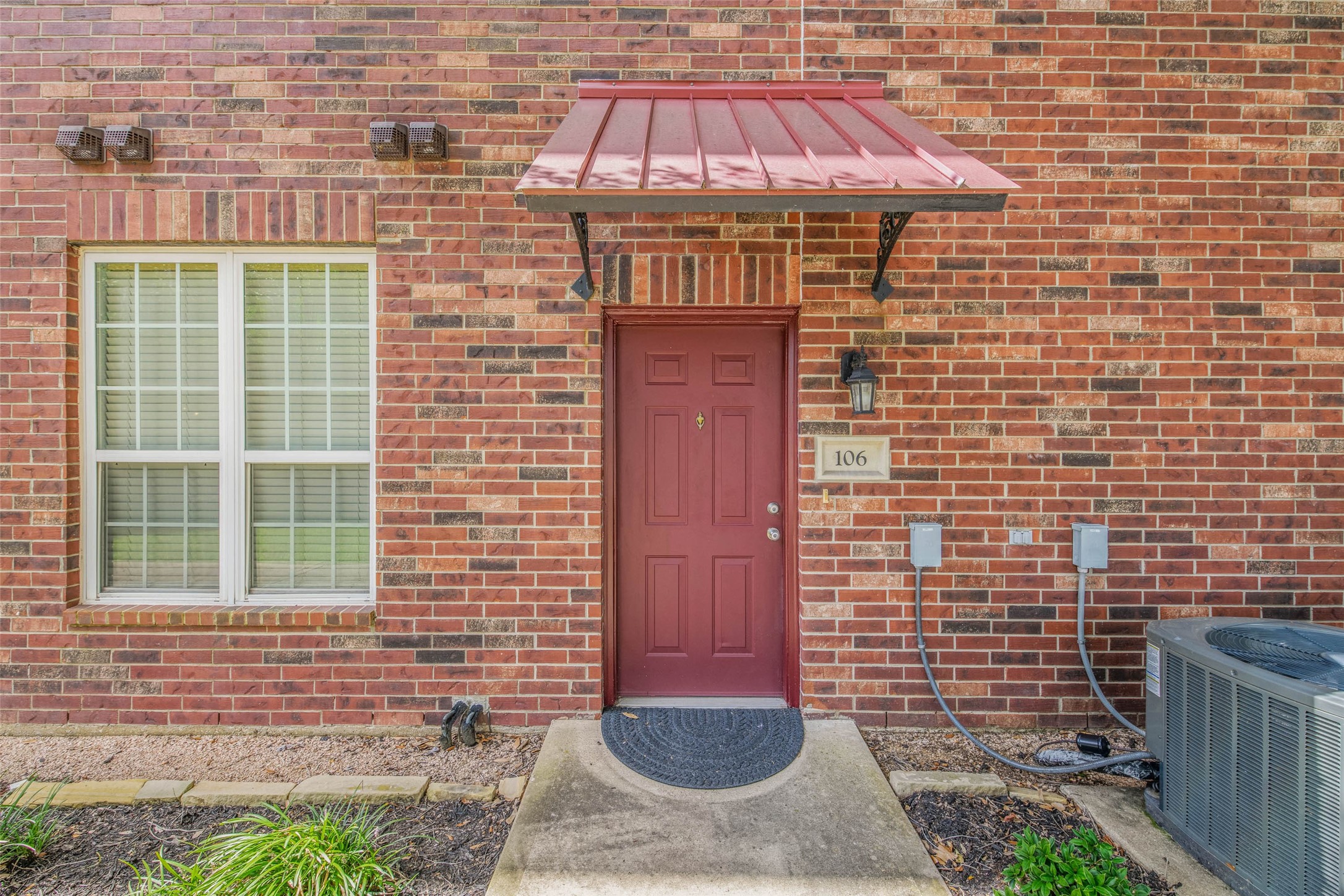 801 Luther Street W 106 Property Photo 4