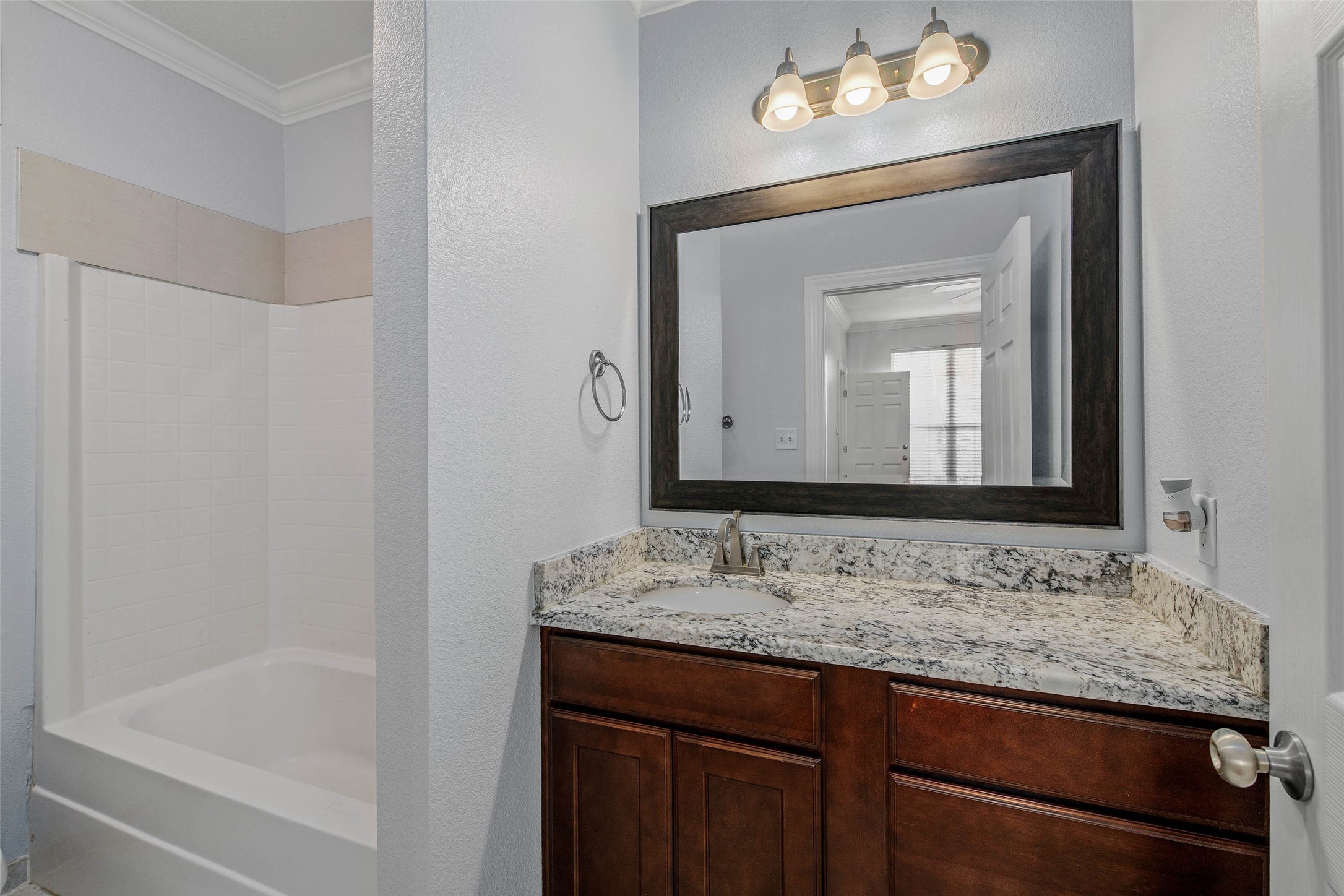 801 Luther Street W 106 Property Photo 15