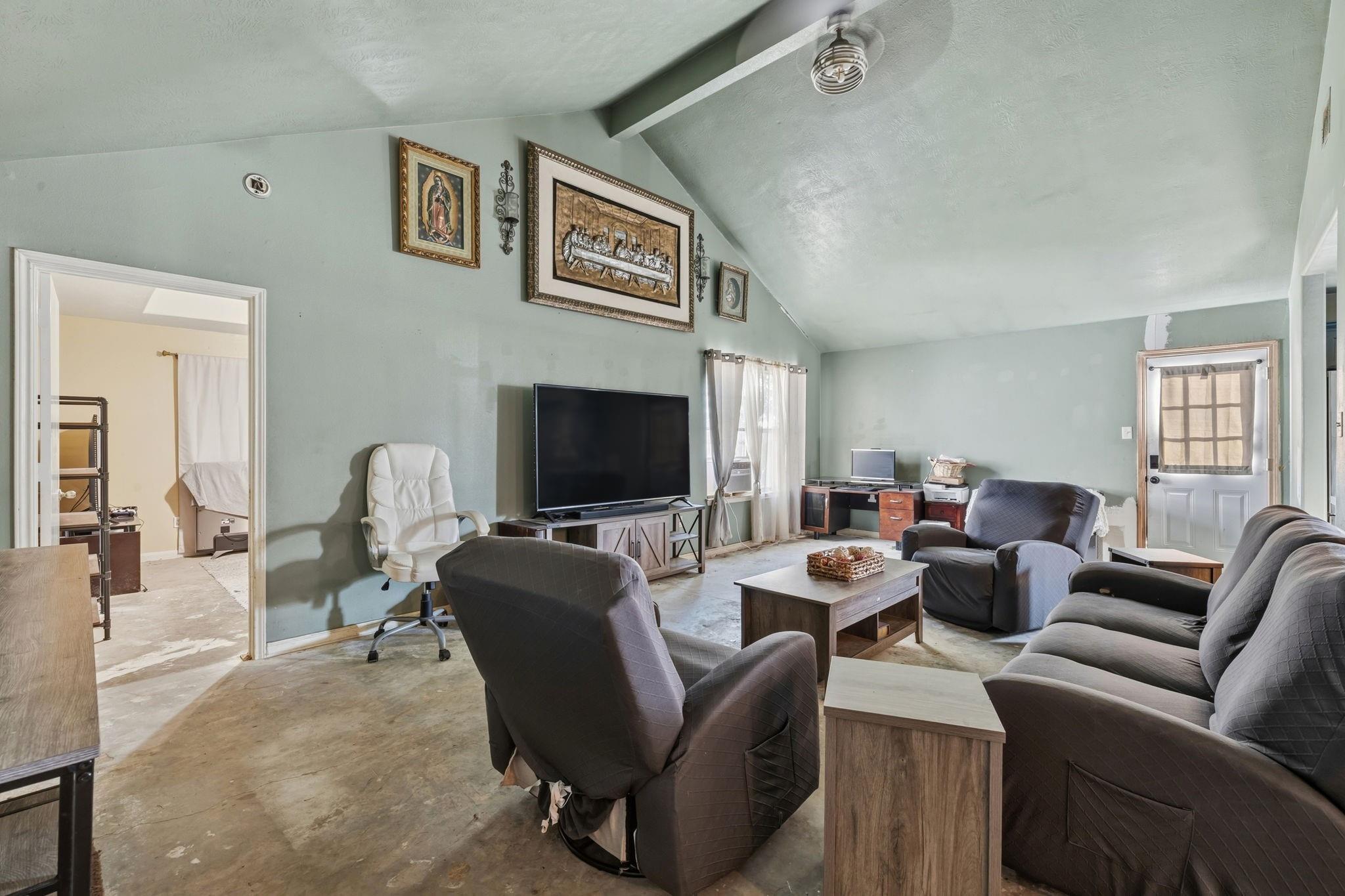 16205 Sun View Lane Property Photo 8