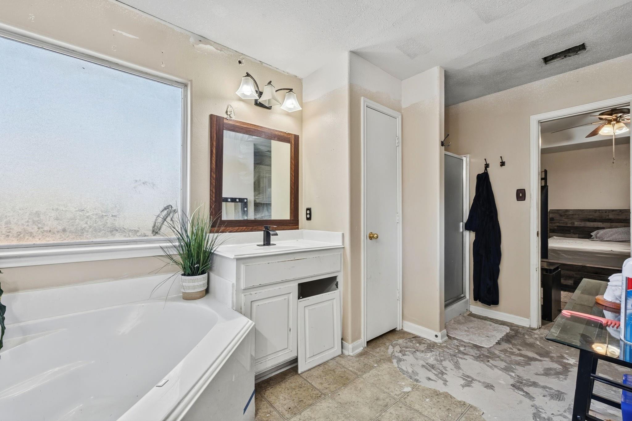 16205 Sun View Lane Property Photo 13