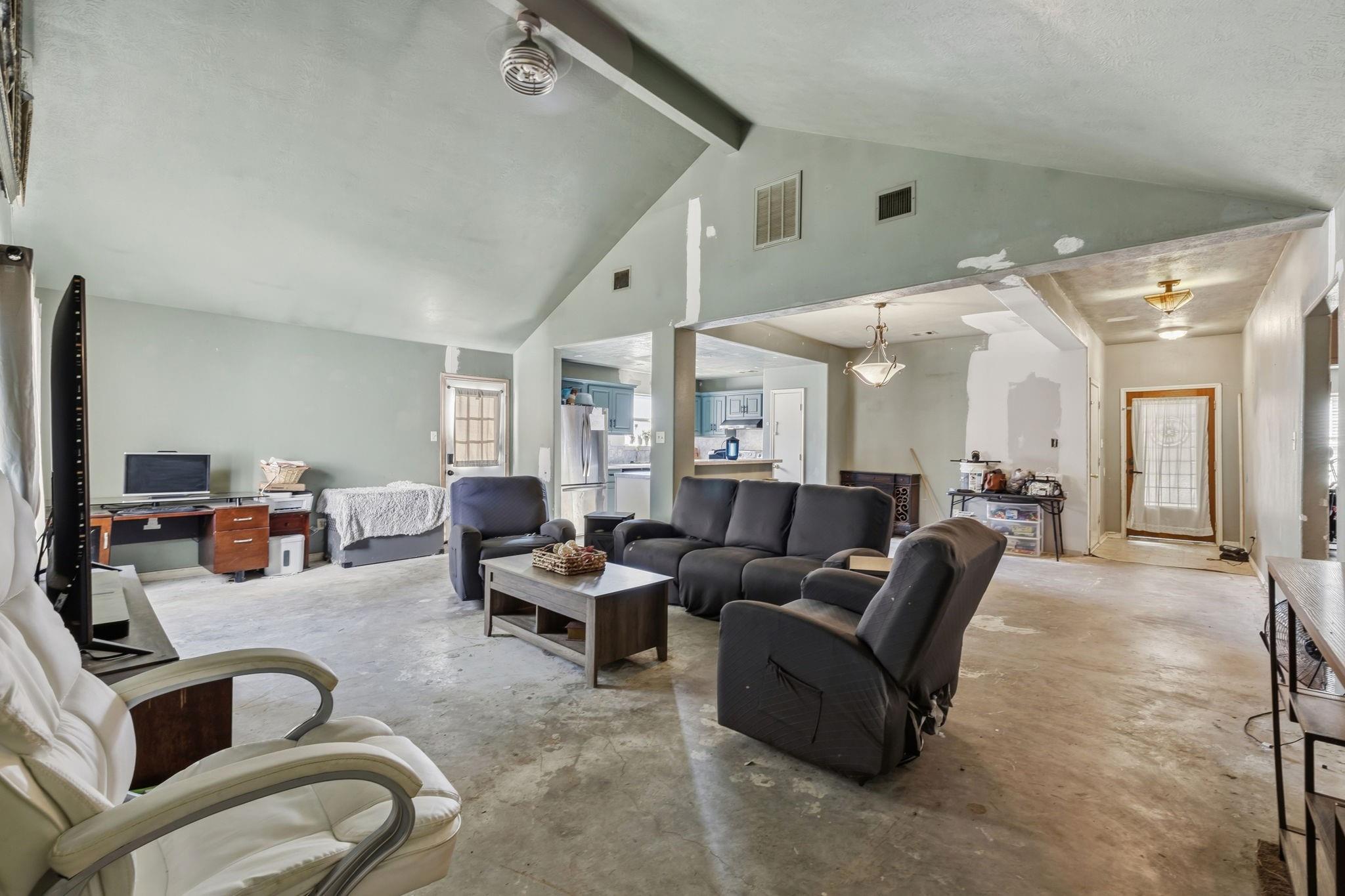16205 Sun View Lane Property Photo 14