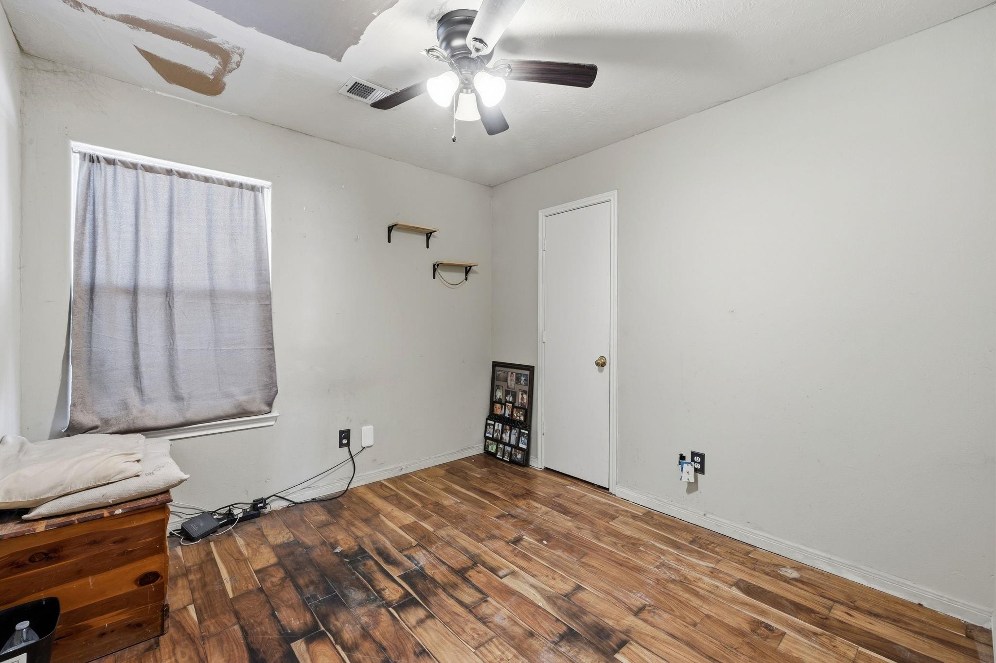 16205 Sun View Lane Property Photo 16