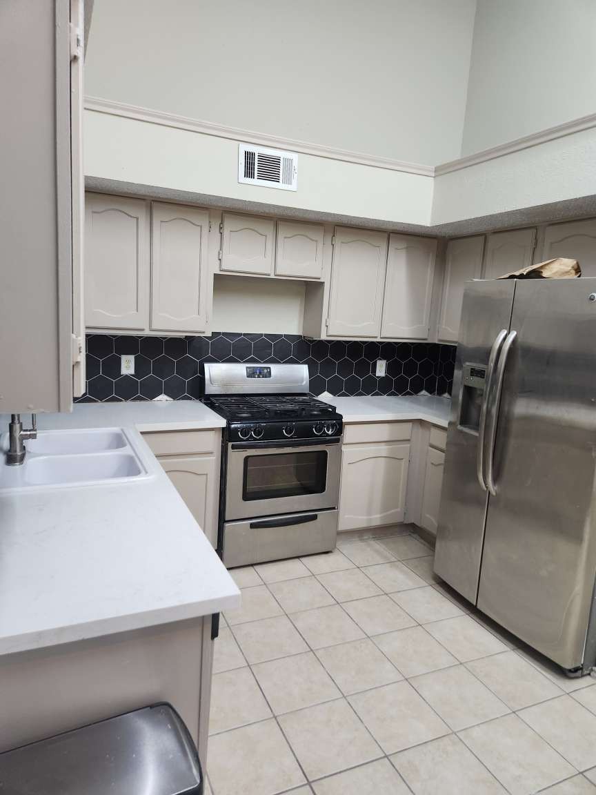 8015 Crestwick Drive Property Photo 6