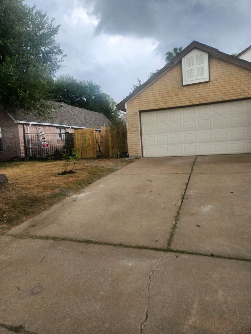 8015 Crestwick Drive Property Photo 8
