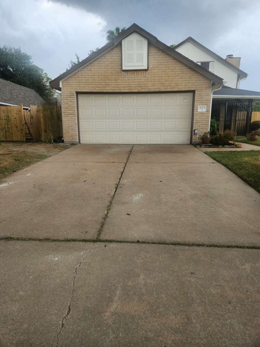 8015 Crestwick Drive Property Photo 9