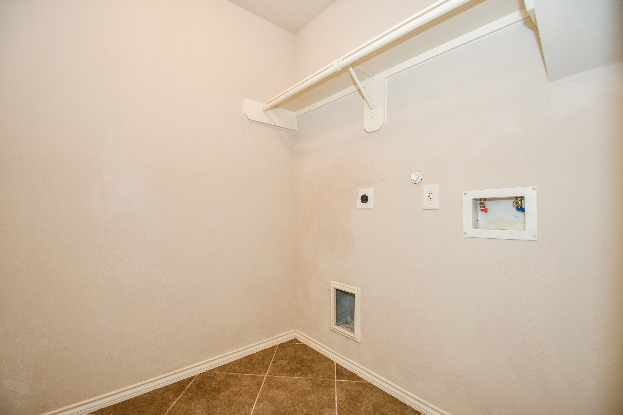 14947 Atmore Place Drive Property Photo 29