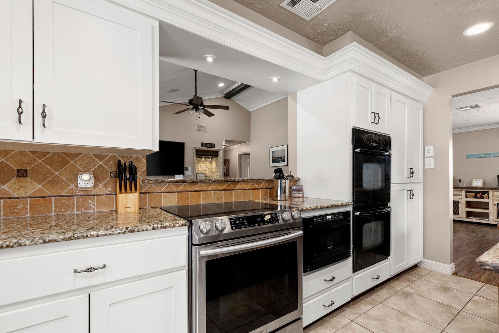 1464 Lakeside Drive W Property Photo 15