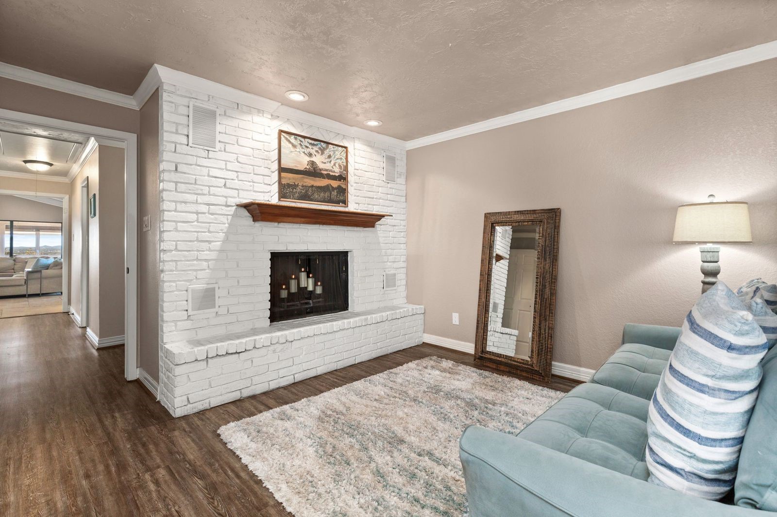 1464 Lakeside Drive W Property Photo 21