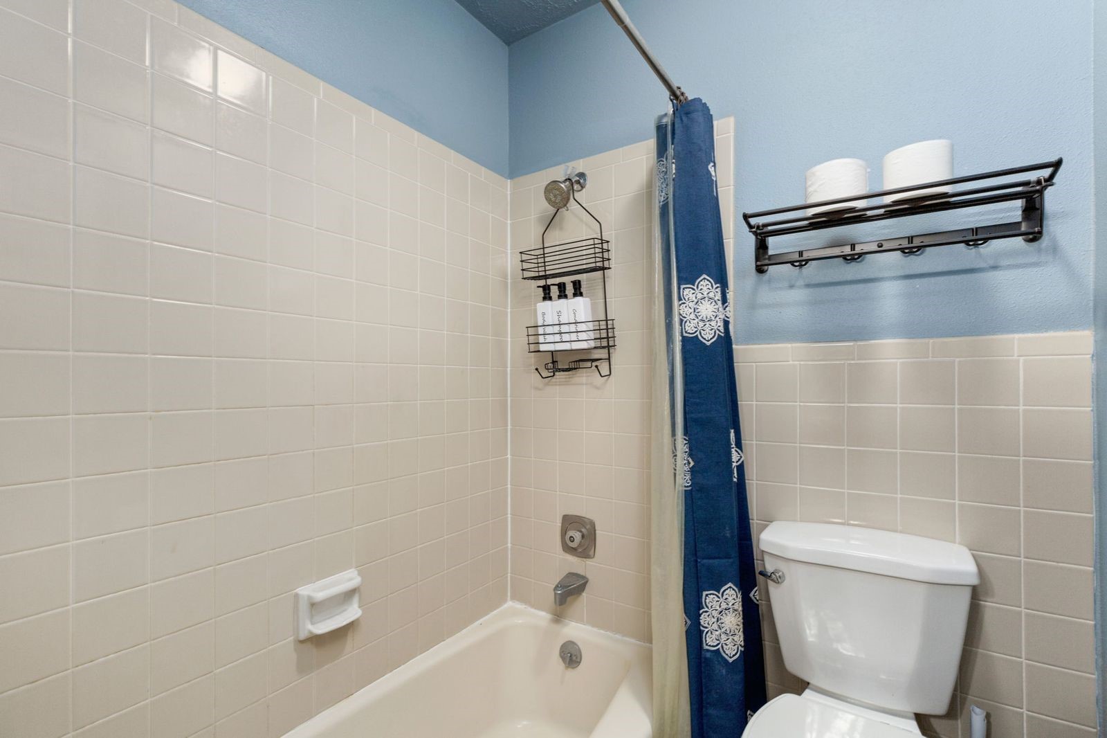 1464 Lakeside Drive W Property Photo 27